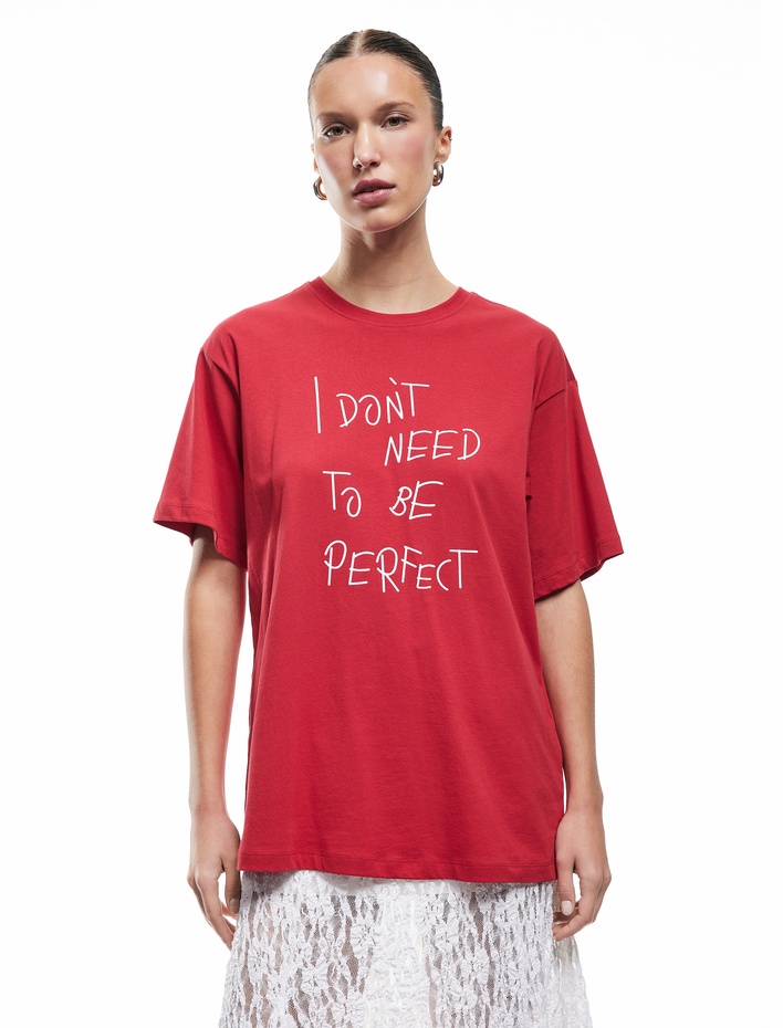  Pamuklu Rahat Kalıp Kısa Kollu Bisiklet Yaka Baskılı Tişört