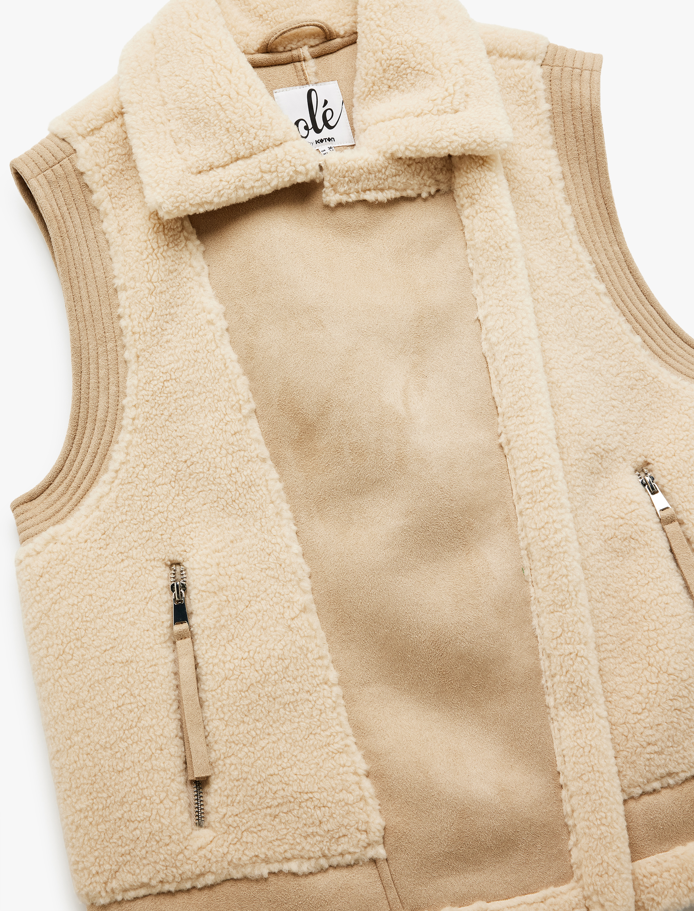   Suni Süet Detaylı Kolsuz Fermuarlı Cepli Peluş Yelek