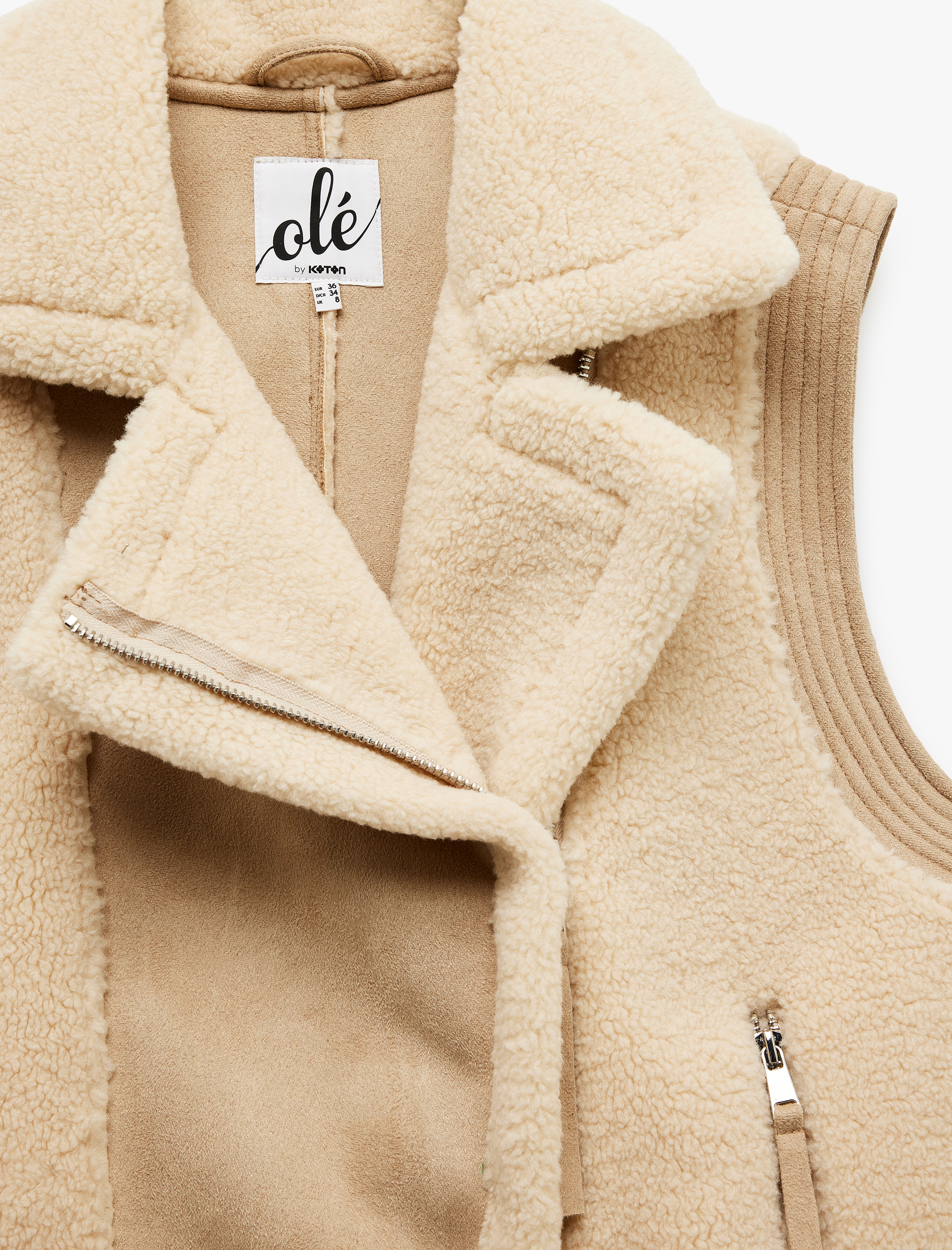   Suni Süet Detaylı Kolsuz Fermuarlı Cepli Peluş Yelek