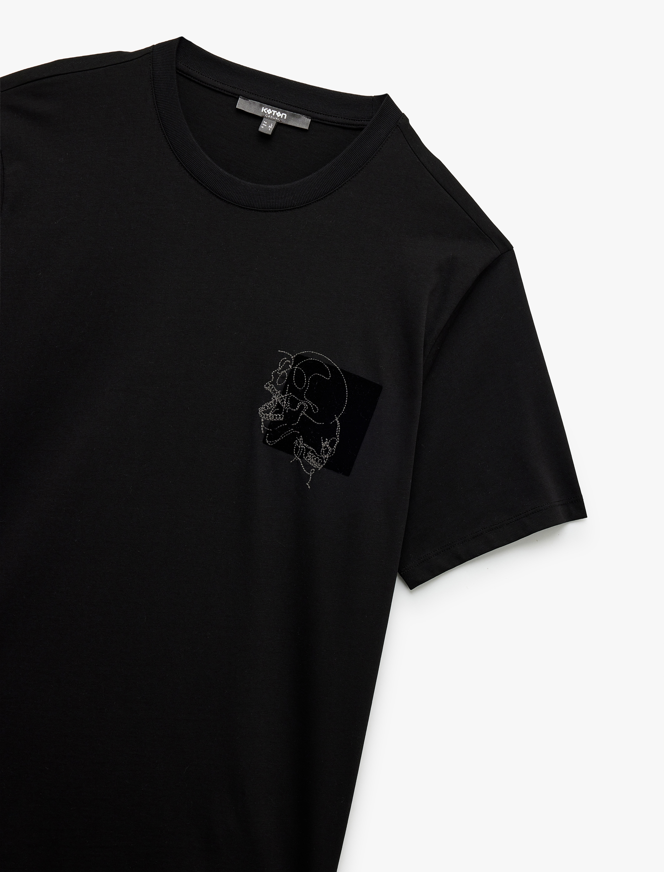   Bisiklet Yaka Pamuklu Regular Fit Kuru Kafa İşlemeli Kısa Kollu Tişört