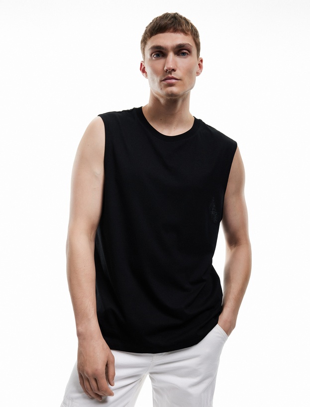 Bisiklet Yaka Regular Fit Pamuklu Kolsuz Tişört_0