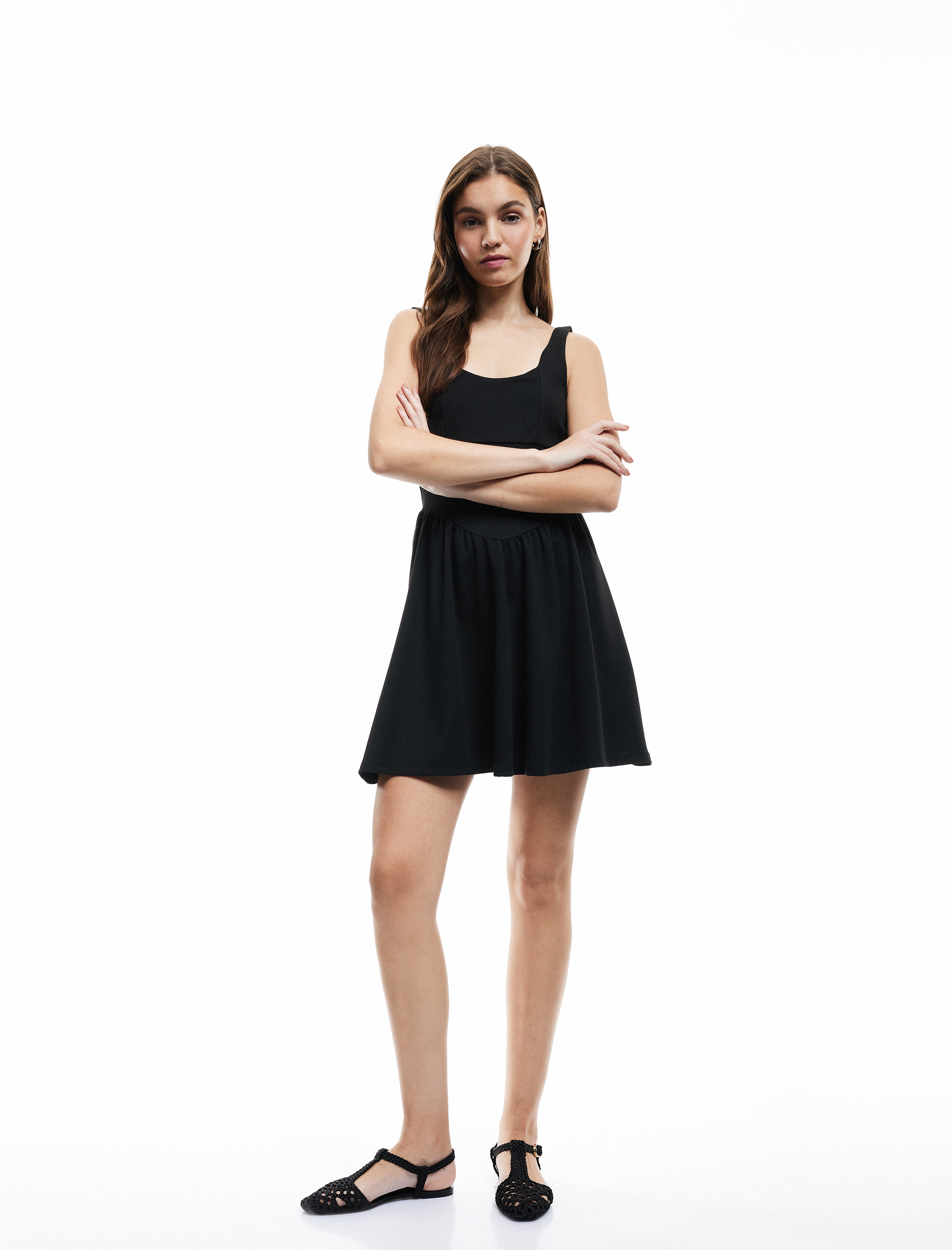   U Yaka Kolsuz Dikiş Detaylı Astarlı Viskon Karışımlı Mini Kloş Elbise