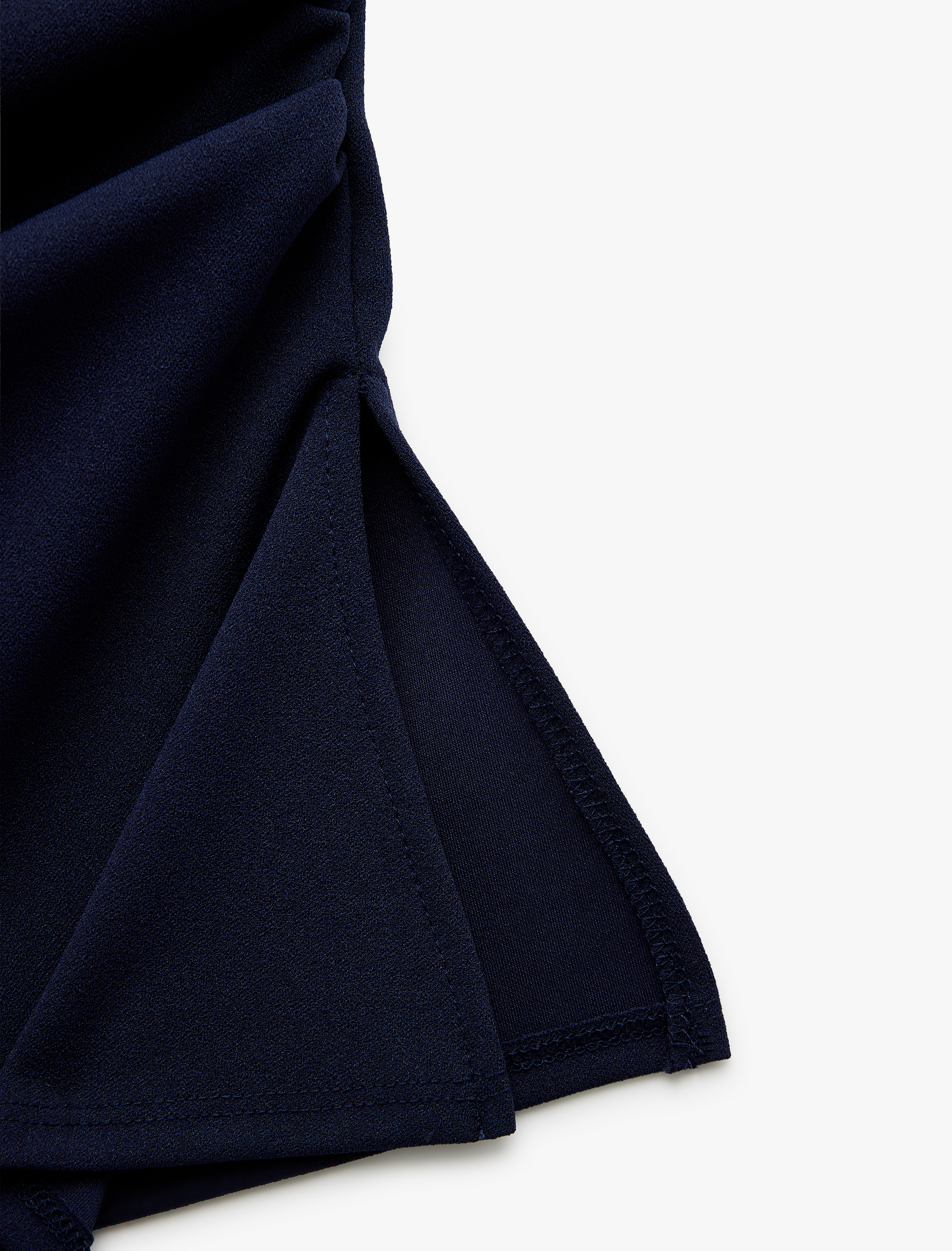 Krep Scuba Kumaş Drape Detaylı Asimetrik Straplez Body