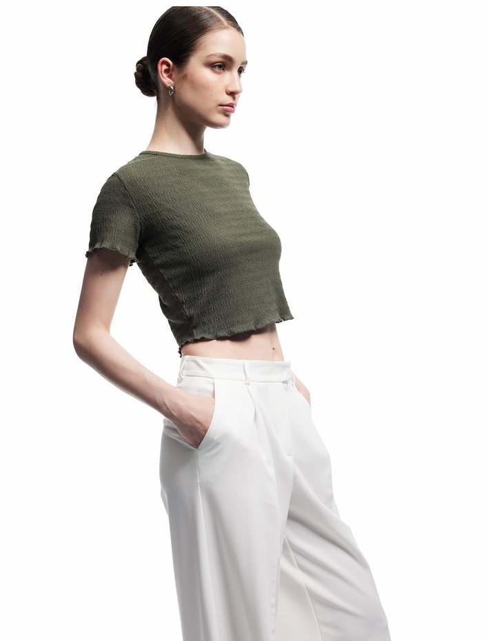  Bisiklet Yaka Kısa Kollu Slim Fit Dokulu Crop Tişört