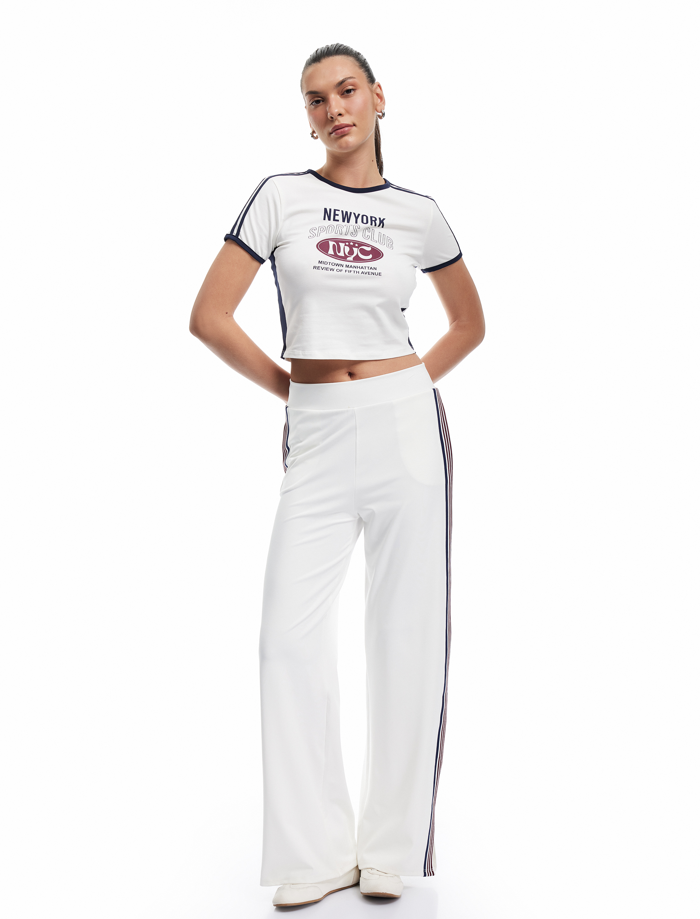   Bisiklet Yaka Baskılı Şerit Detaylı Crop Tişört