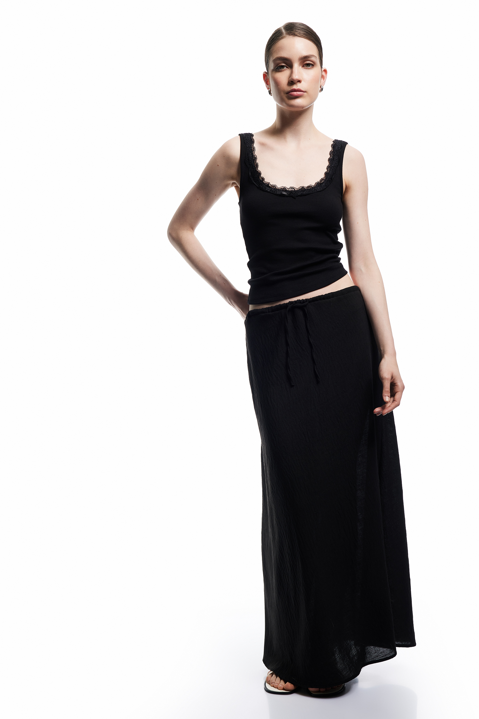   Pamuklu U Yaka Dantel Detaylı Atlet