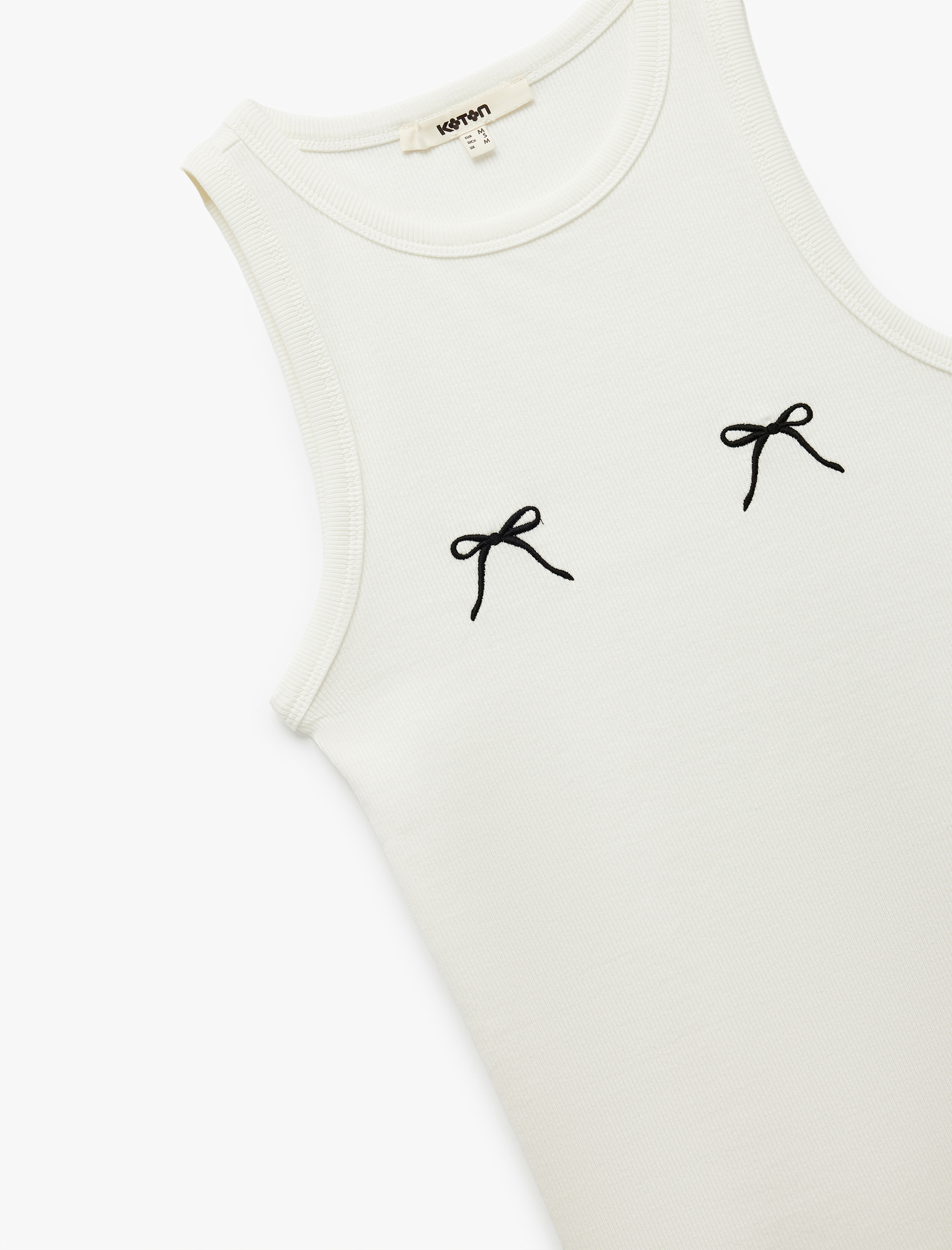   Kolsuz Pamuklu Fiyonk İşleme Detaylı Fitilli Atlet