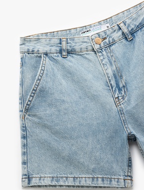 Pamuklu Chino Cepli Rahat Kalıp Düğmeli Mini Denim Şort_5