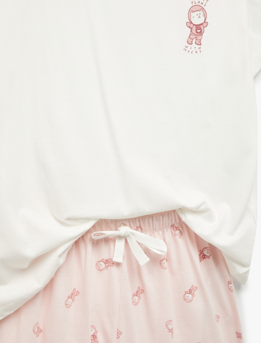   Pamuklu Kısa Kollu Bisiklet Yaka Kedi Grafik Baskılı Şortlu Pijama Takımı
