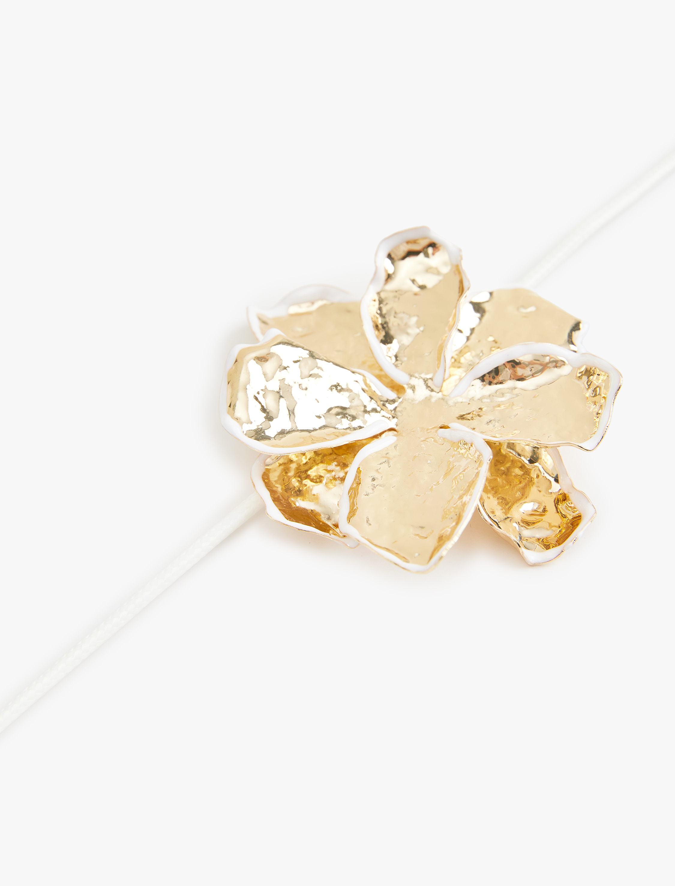 Kadın Çiçekli Choker Çelik Kolye -Koton X Sibil Çetinkaya