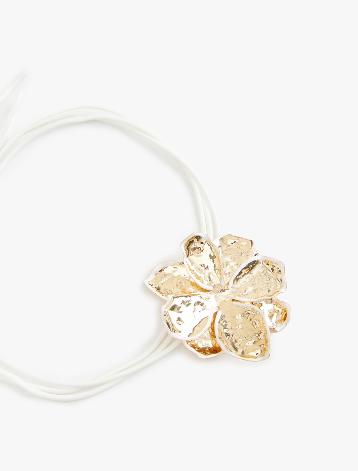 Kadın Çiçekli Choker Çelik Kolye -Koton X Sibil Çetinkaya