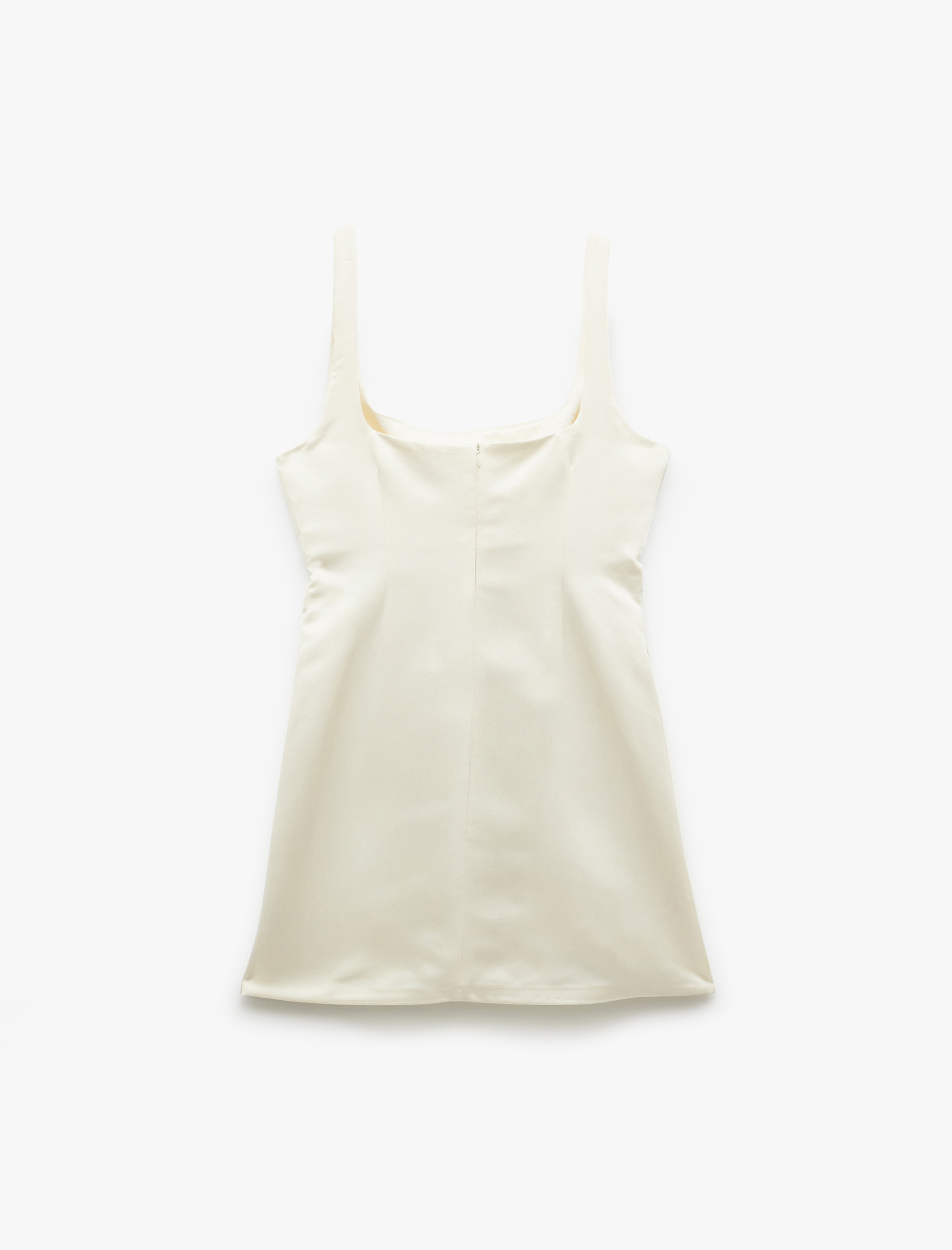   Kare Yaka Kolsuz Aplike Çiçek Detaylı Saten Dar Kesim Taşlı Mini Abiye Elbise