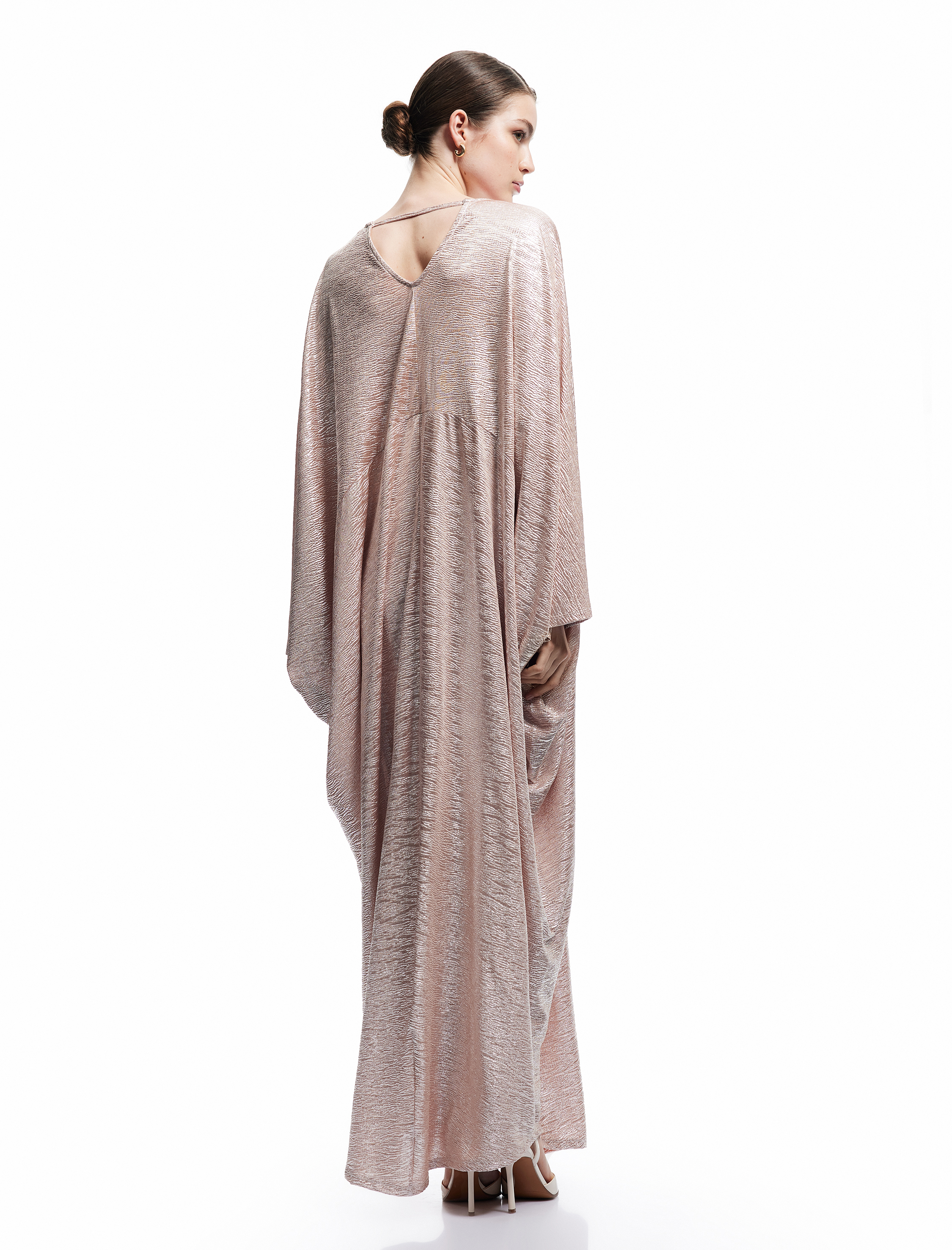   Rahat Kalıp Yarım Yarasa Kollu Parlak V Yaka Uzun Elbise