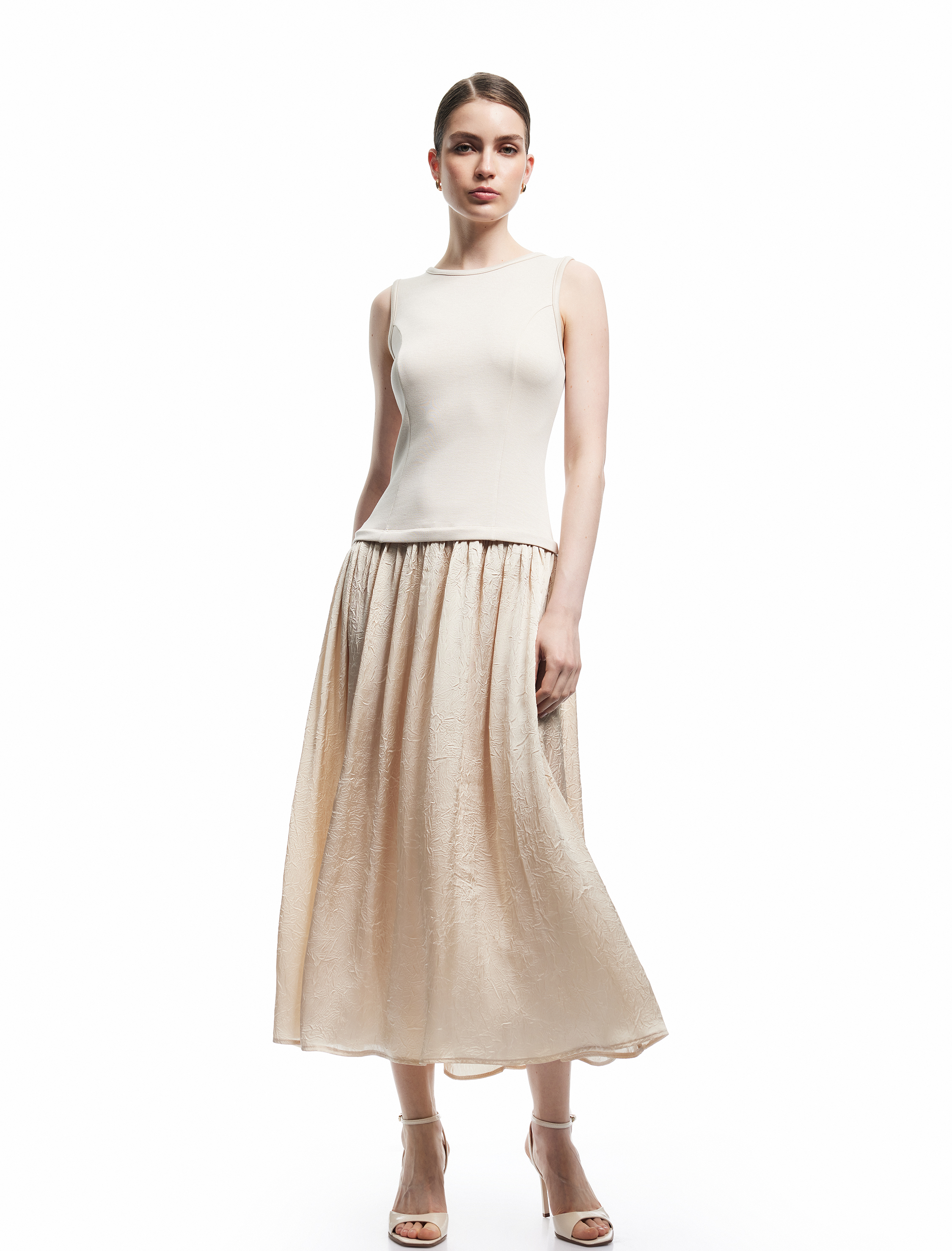   İki Farklı Kumaş Kullanımlı Kolsuz Bisiklet Yaka Saten Midi Boy Elbise