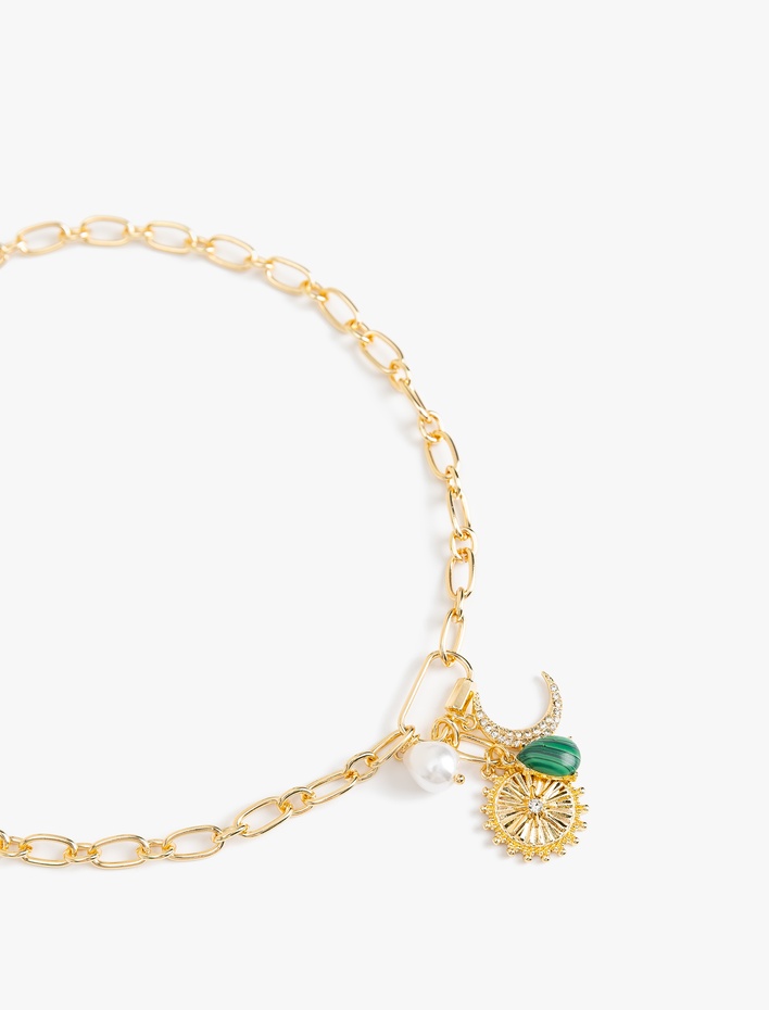 Kadın Taşlı İncili Charm Detaylı Zincir Kolye