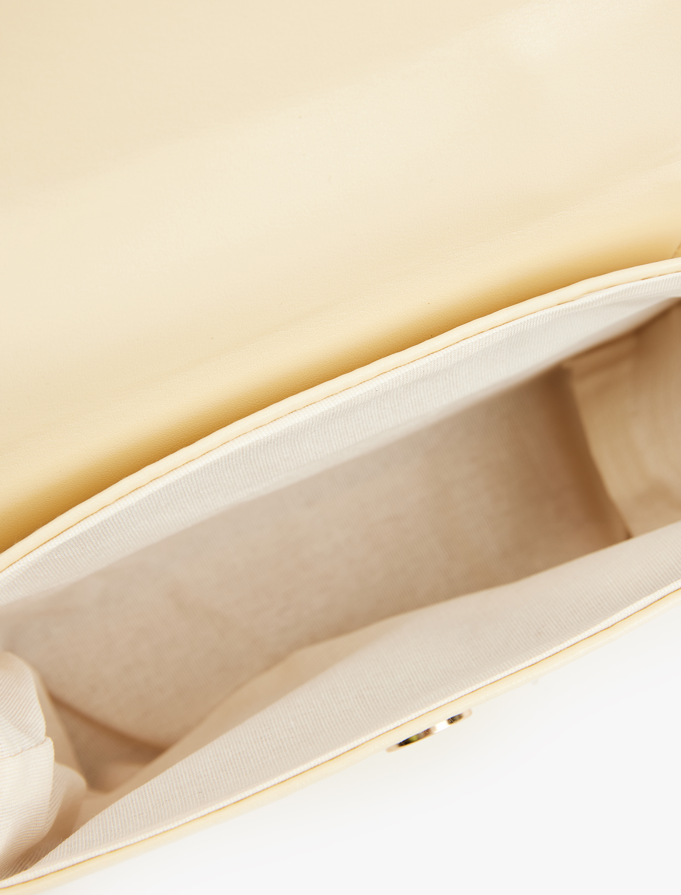  Kadın Örgü Saplı El Çantası