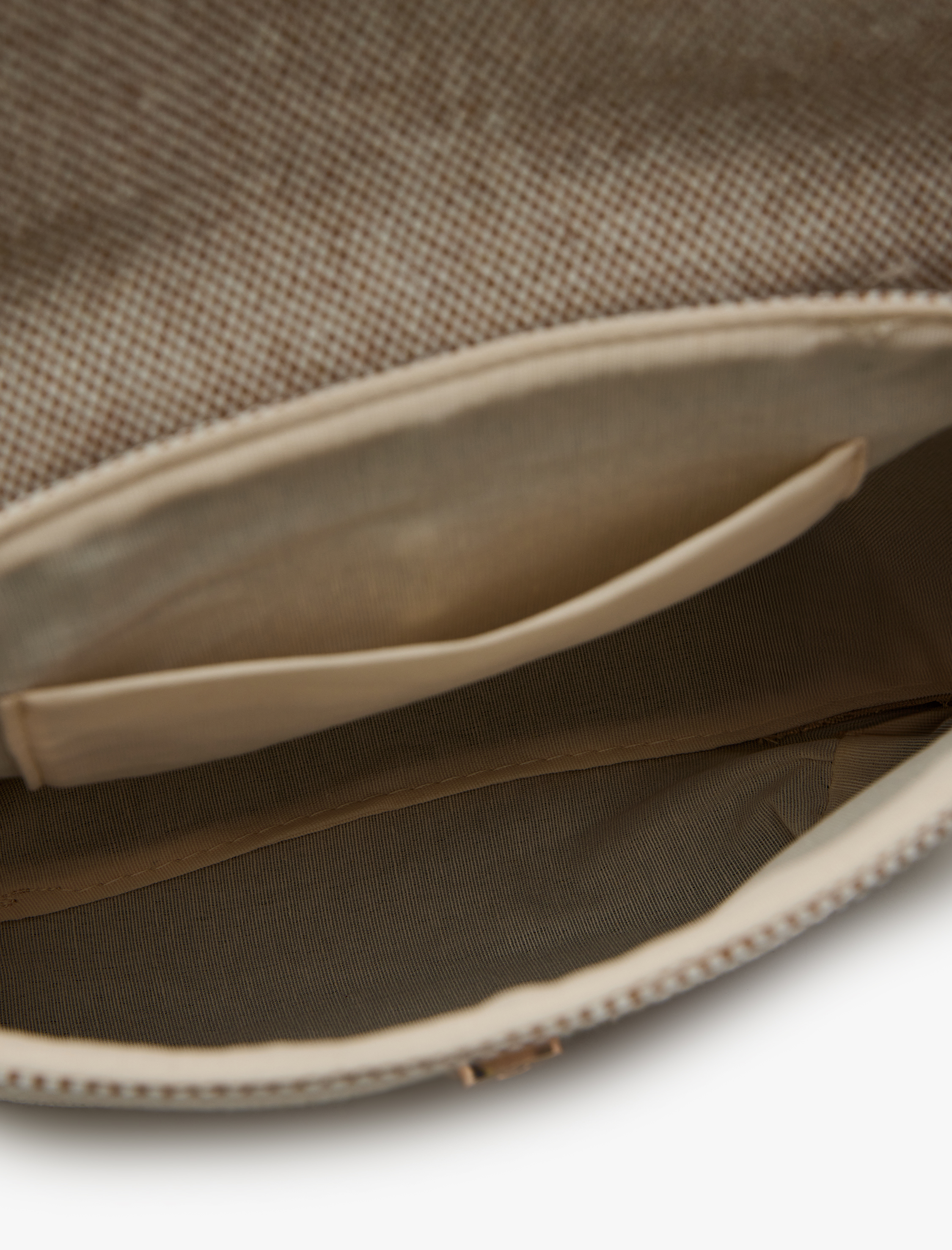  Kadın Halka Toka Detaylı Askılı Çanta