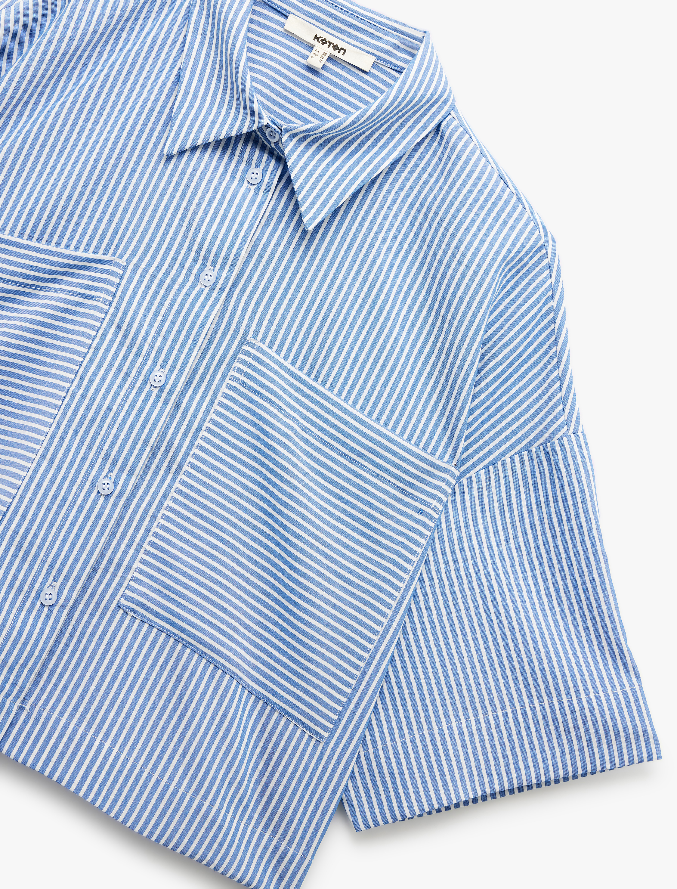   Kısa Kollu Aplike Çift Cep Detaylı Crop Gömlek