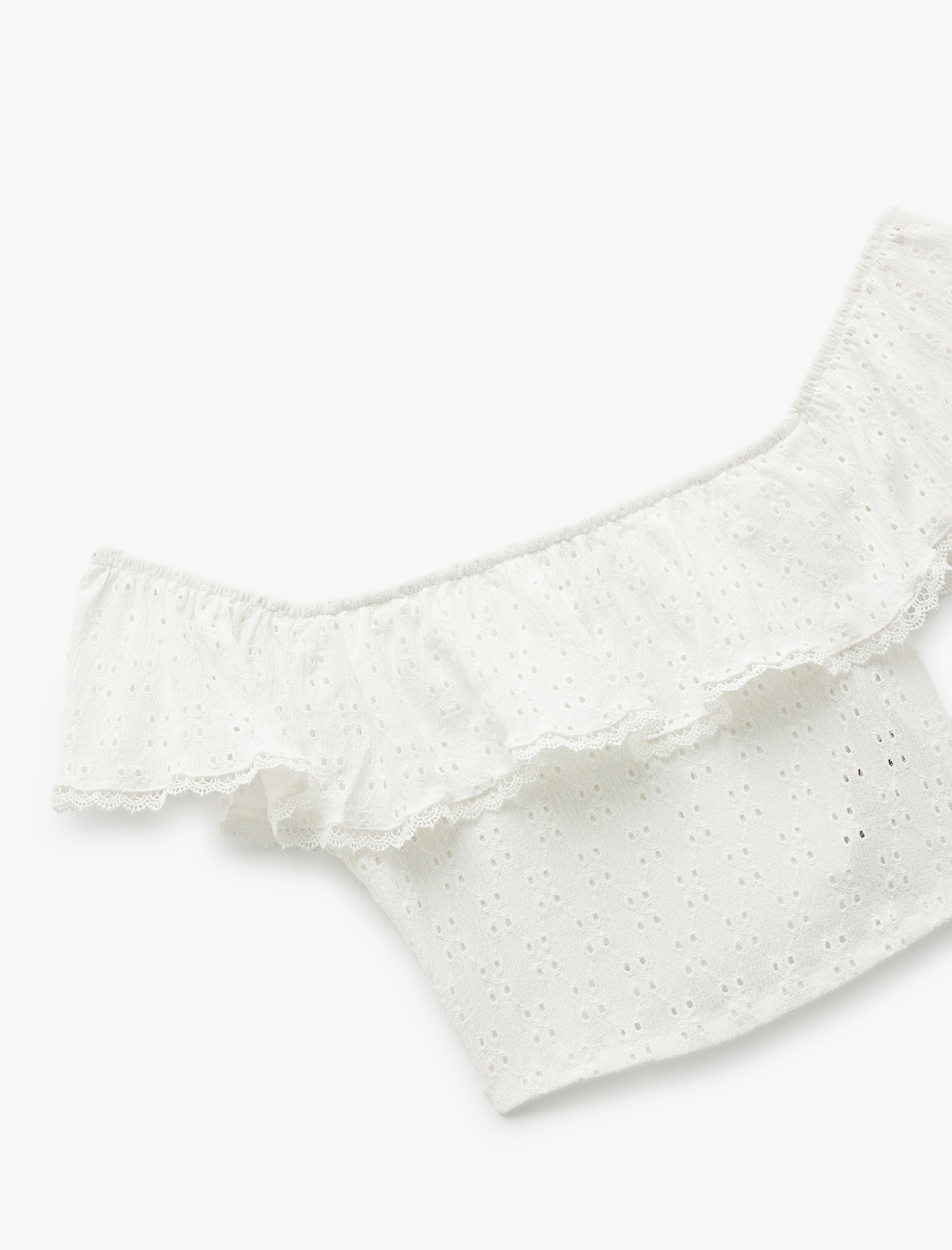   Kolsuz Astarlı Slim Fit Fistolu Brodeli Fırfırlı Omzu Açık Crop Bluz