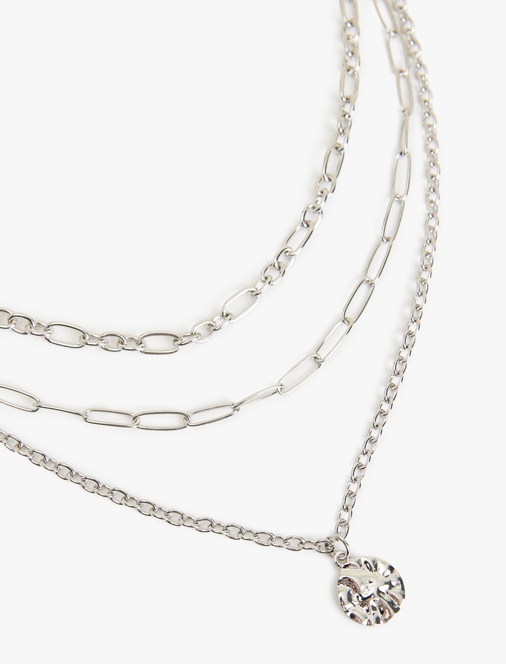 Kadın 3 Sıra Charm Detaylı Çoklu Zincir Kolye