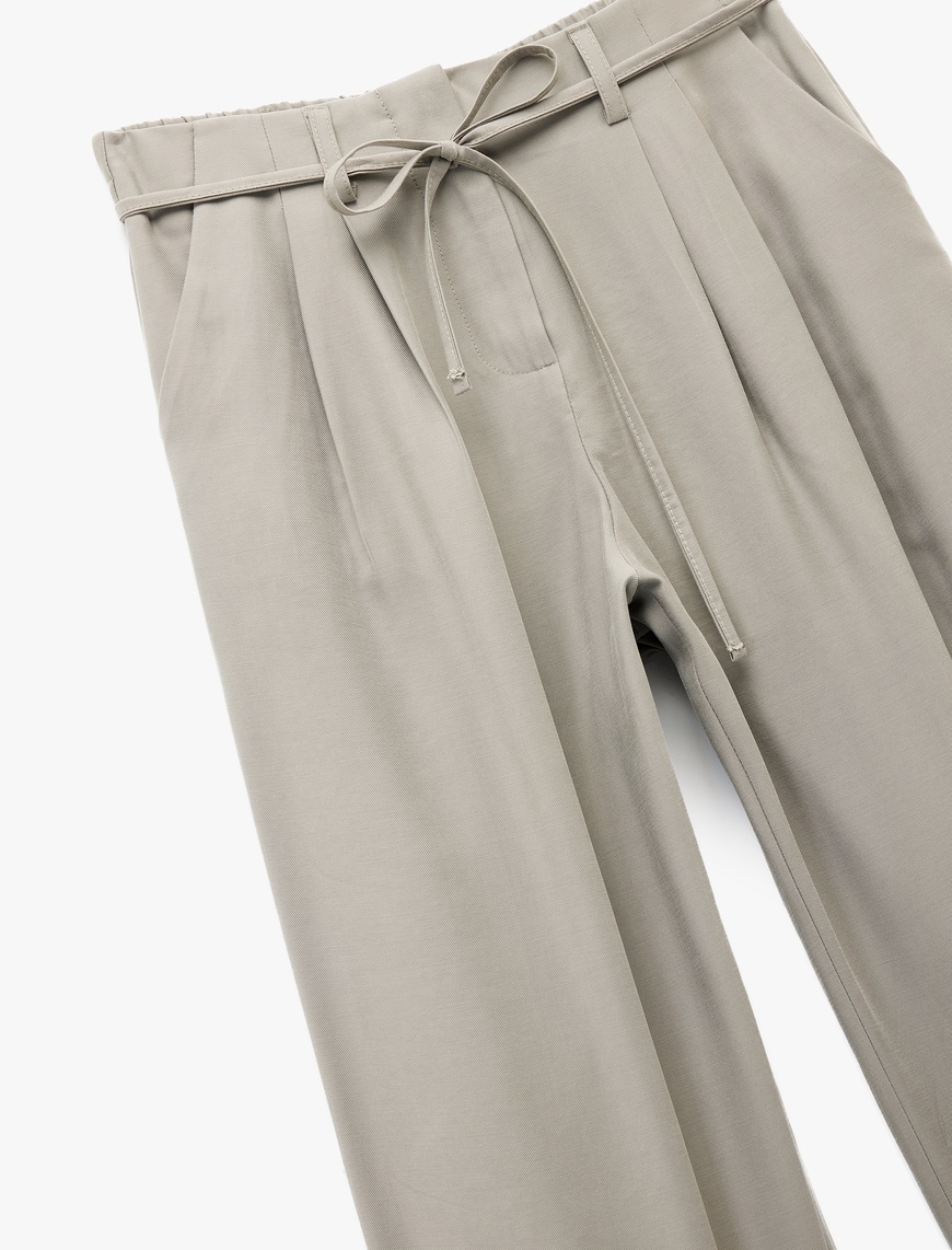   Viskon Kumaş Regular Fit Cepli Pile Detaylı Kemerli Culotte Kumaş Pantolon