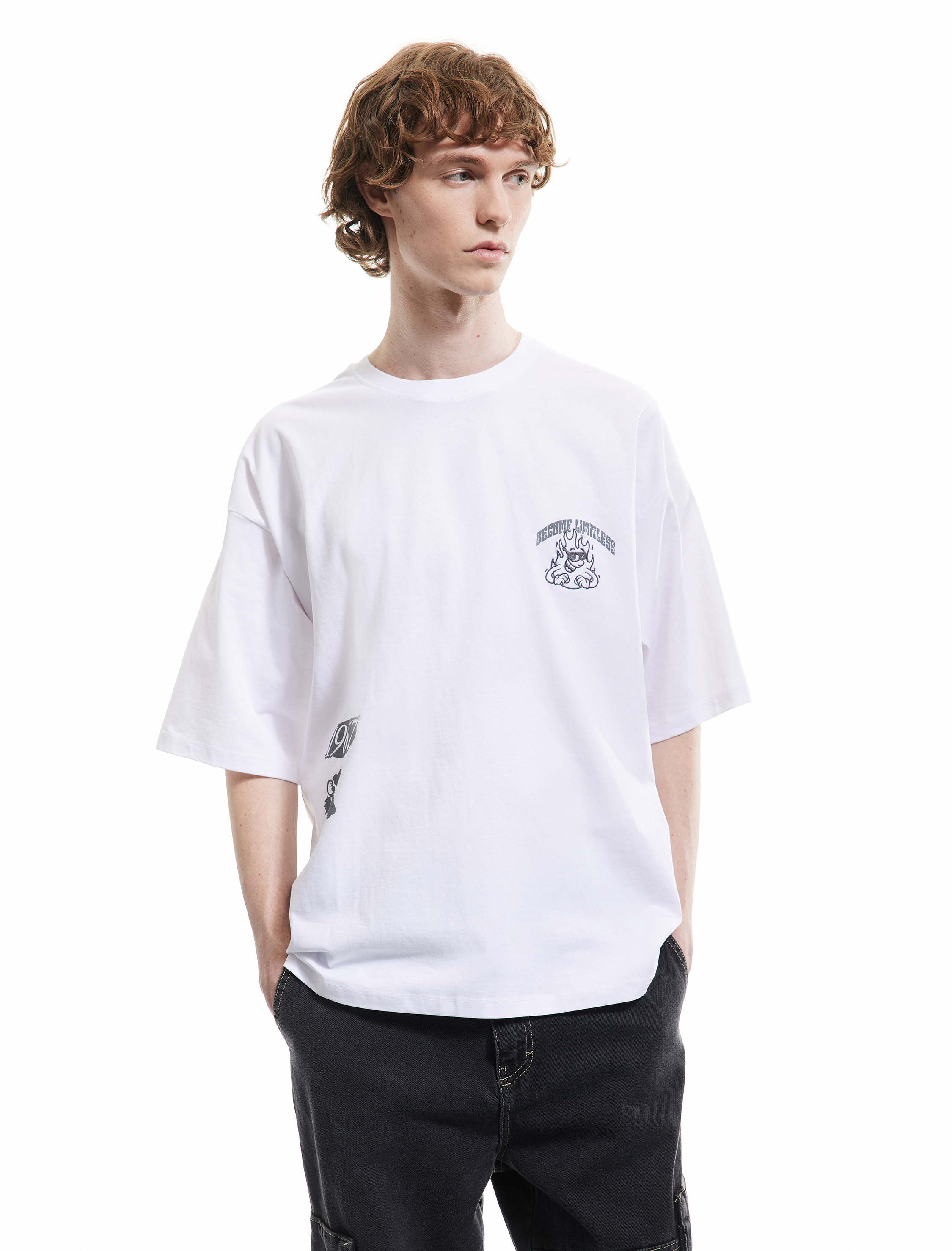   Kısa Kollu Bisiklet Yaka Tok Kumaş Pamuklu Arkası Baskılı Tişört