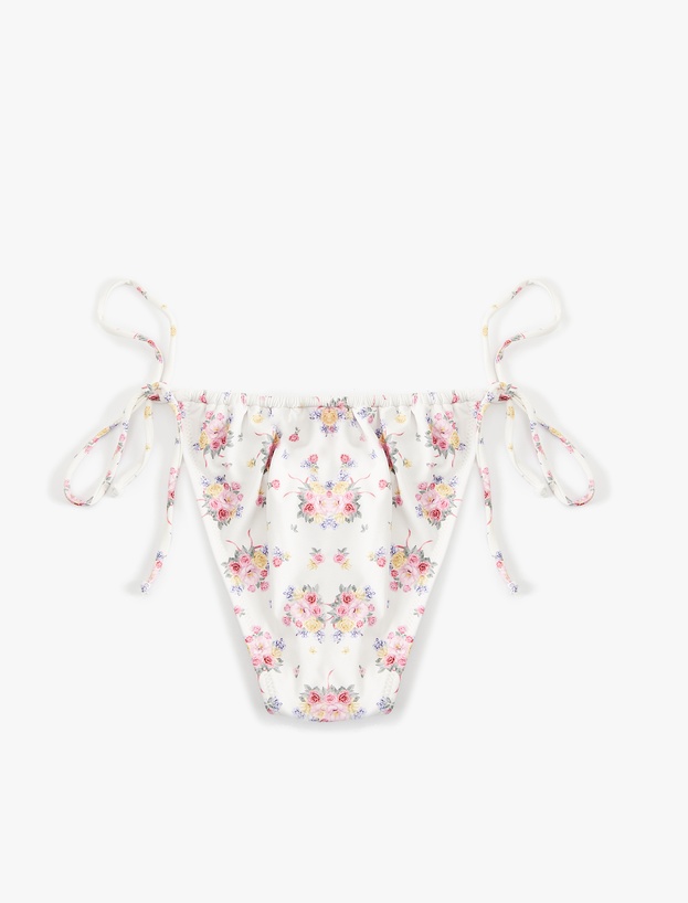 Koton X Sibil Çetinkaya - Düşük Bel Çiçekli Bikini Altı_1