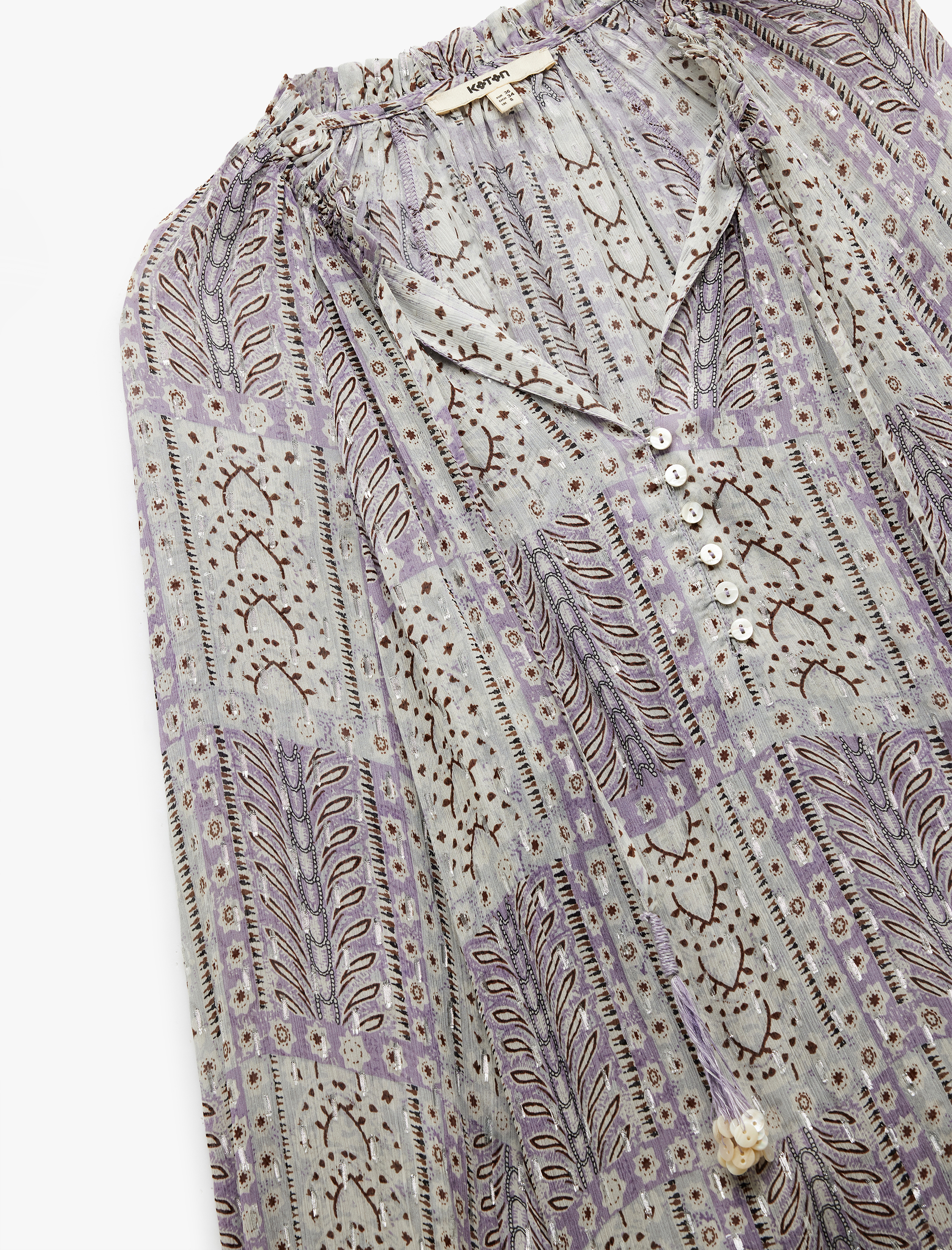 Etnik Desenli Uzun Kollu Bağlamalı V Yaka Fırfır Detaylı Şifon Bluz