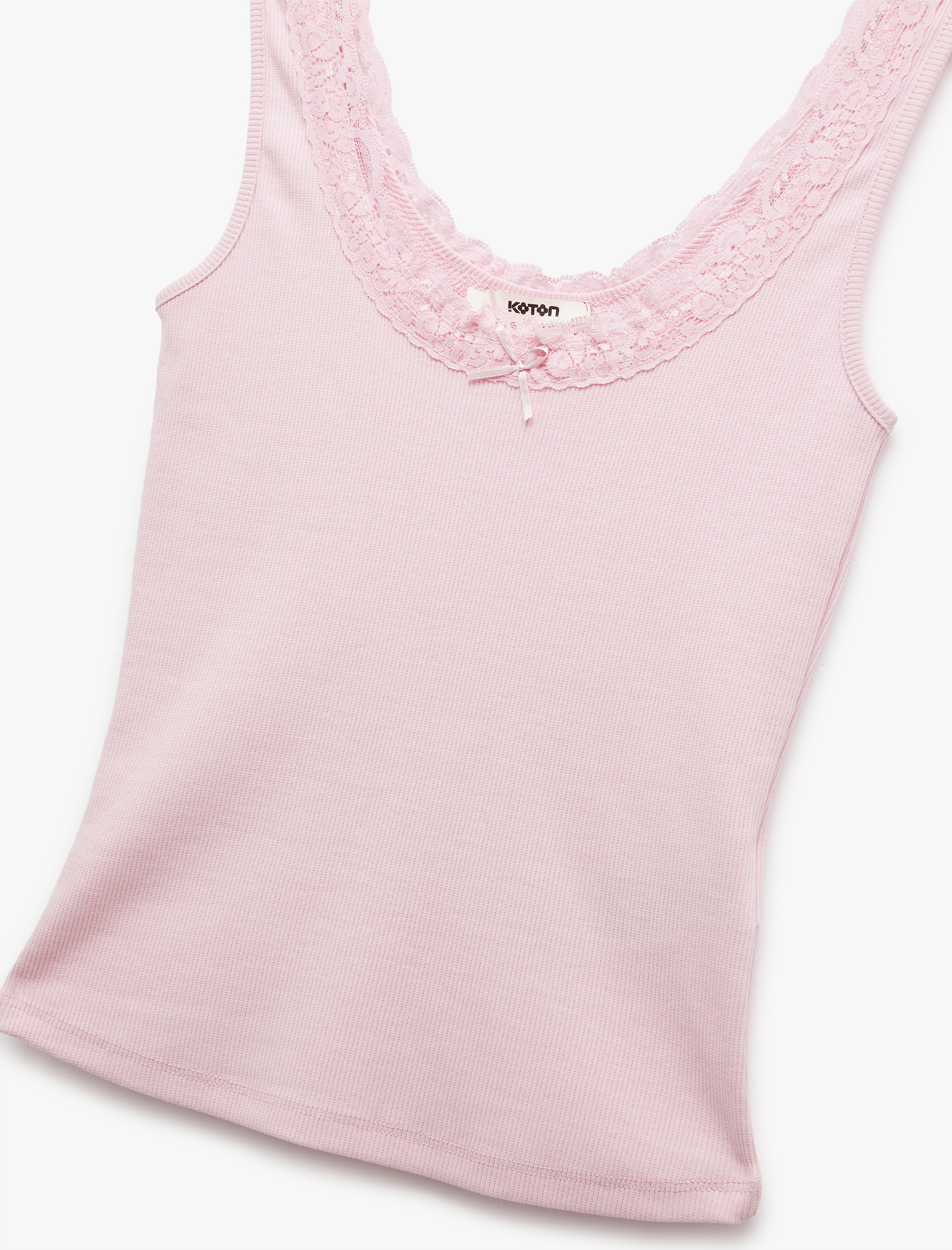   Pamuklu Slim Fit U Yaka Dantelli Fiyonk Detaylı Atlet