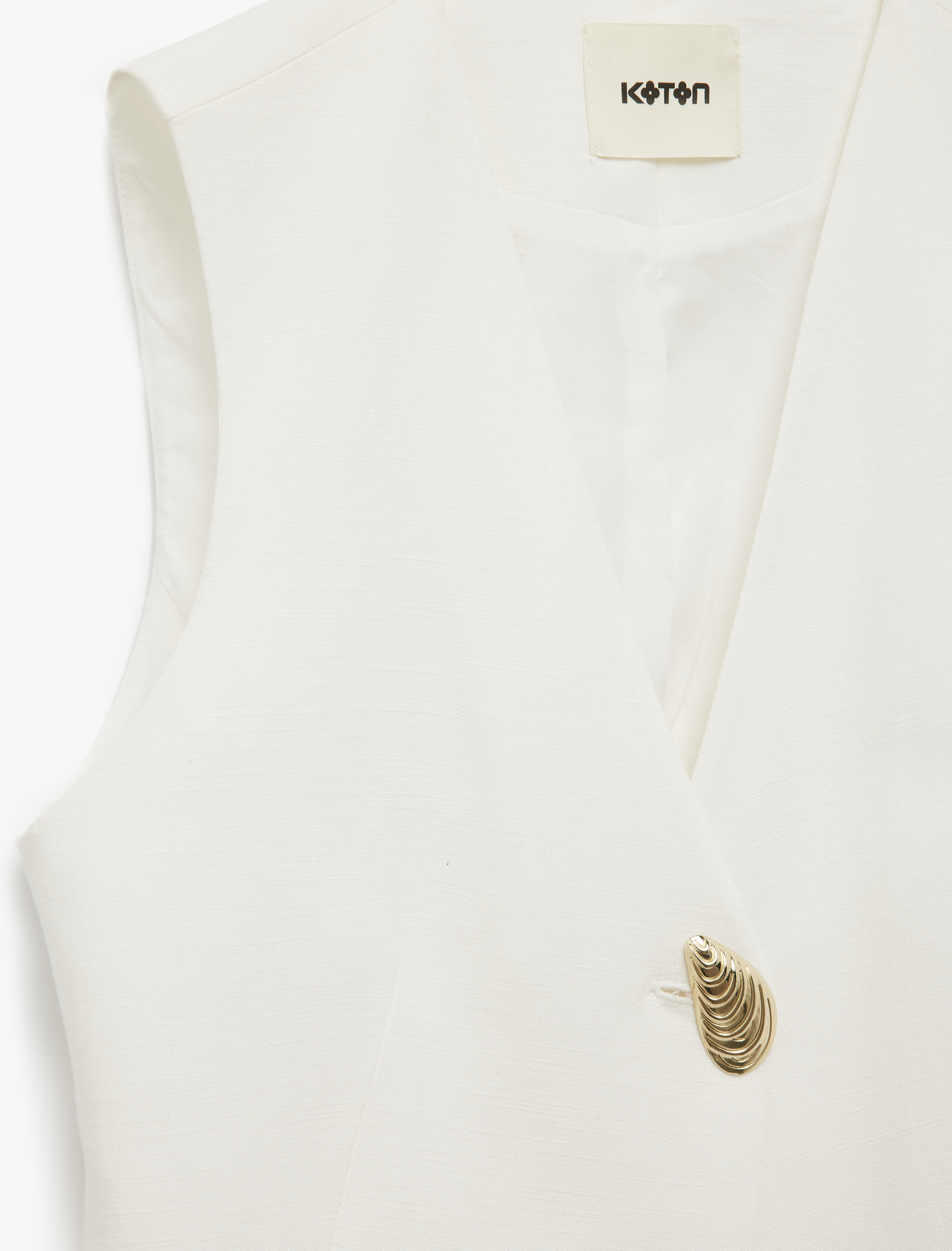   Koton X Melis Ağazat - V Yaka Fleto Cep Detaylı Metal Düğmeli Kolsuz Yelek