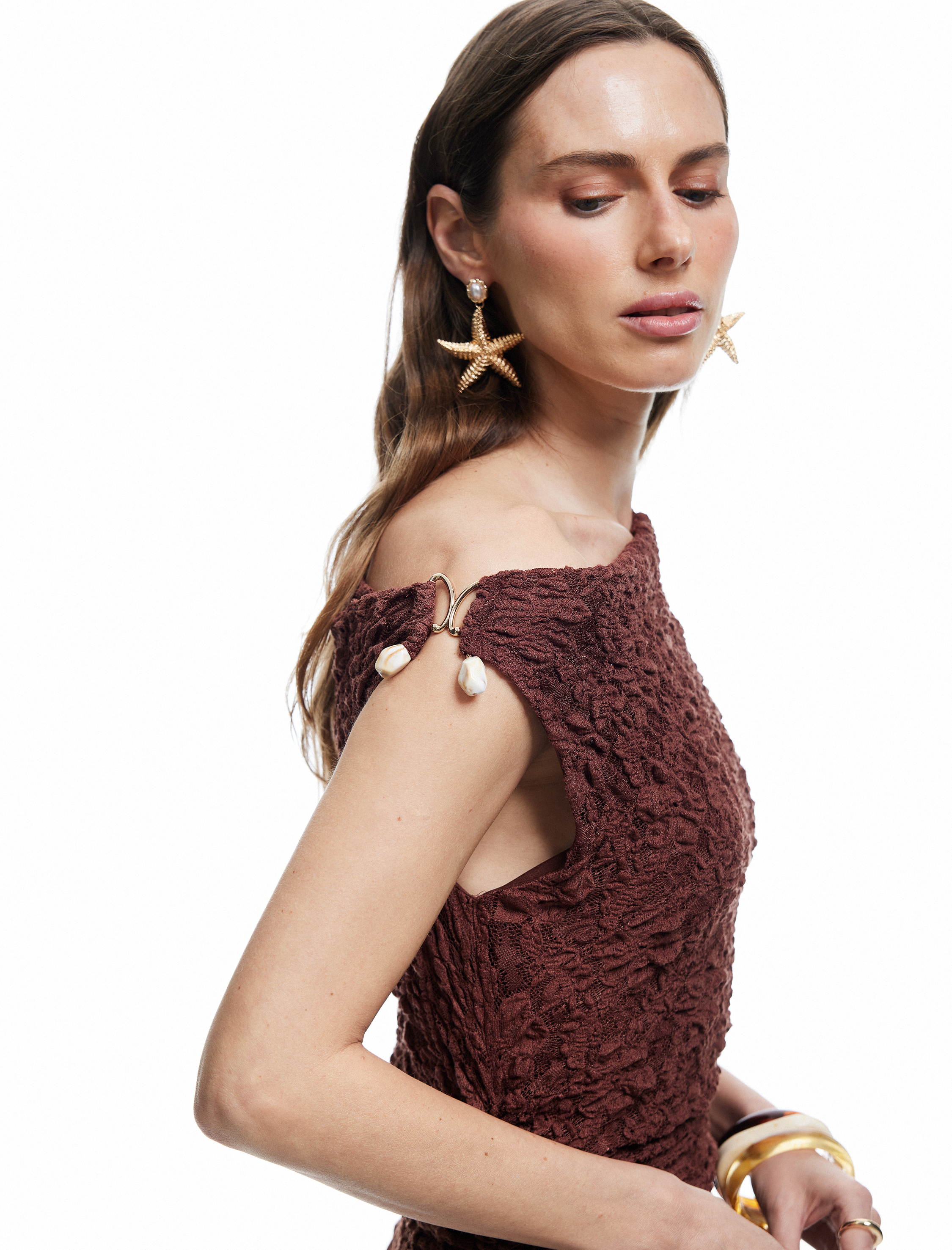   Koton X Melis Ağazat - Kolsuz Slim Fit Drapeli Aksesuarlı Asimetrik Kayık Yaka Uzun Dantel Elbise