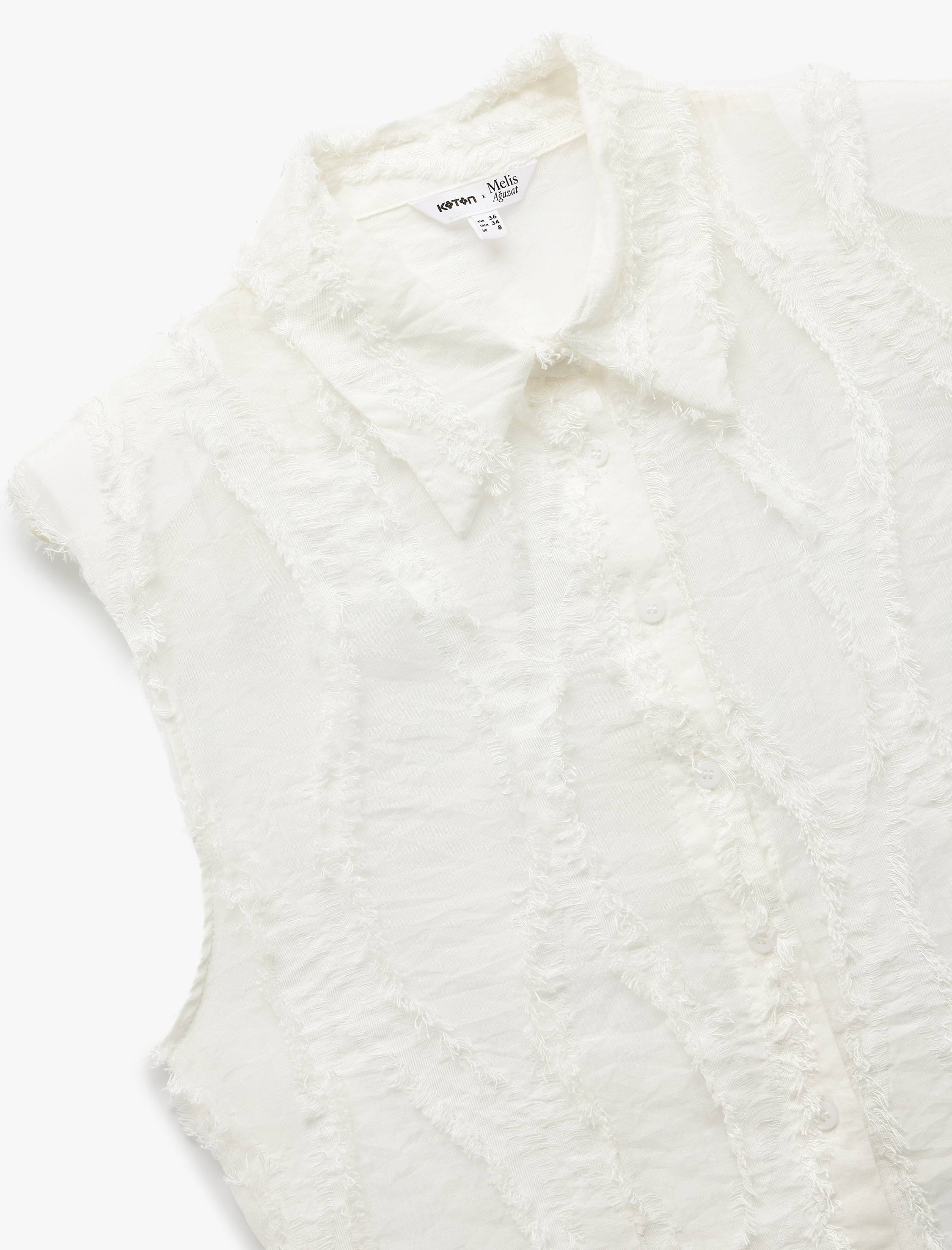   Koton X Melis Ağazat - Viskon Kumaş Astarlı Dokulu Klasik Yaka Kolsuz Crop Gömlek