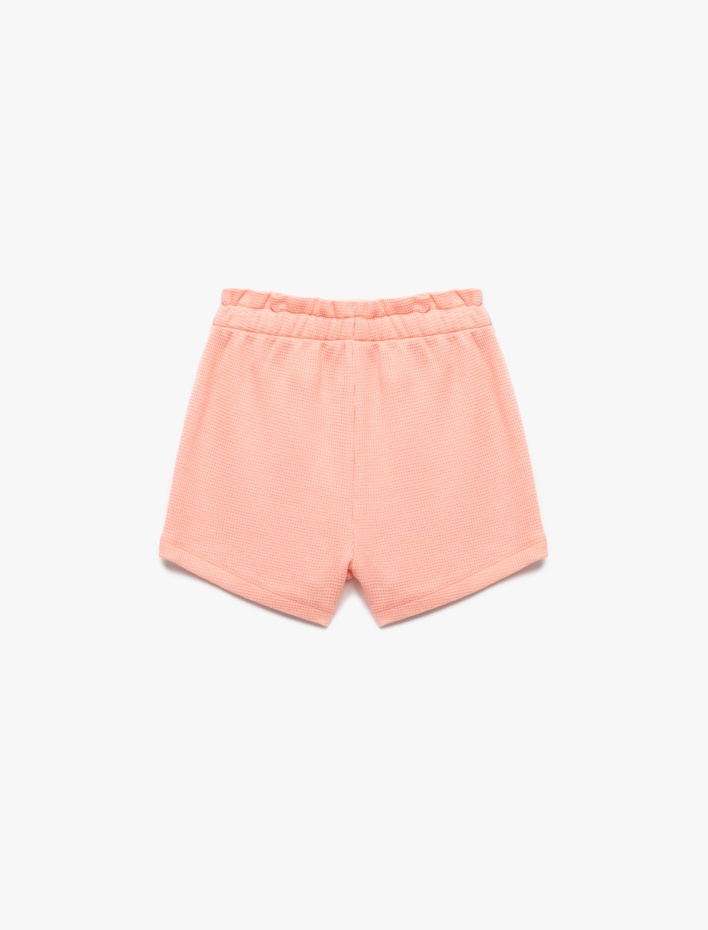 Kız Bebek Pamuklu Waffle Dokulu İşlemeli Beli Lastikli Mini Şort
