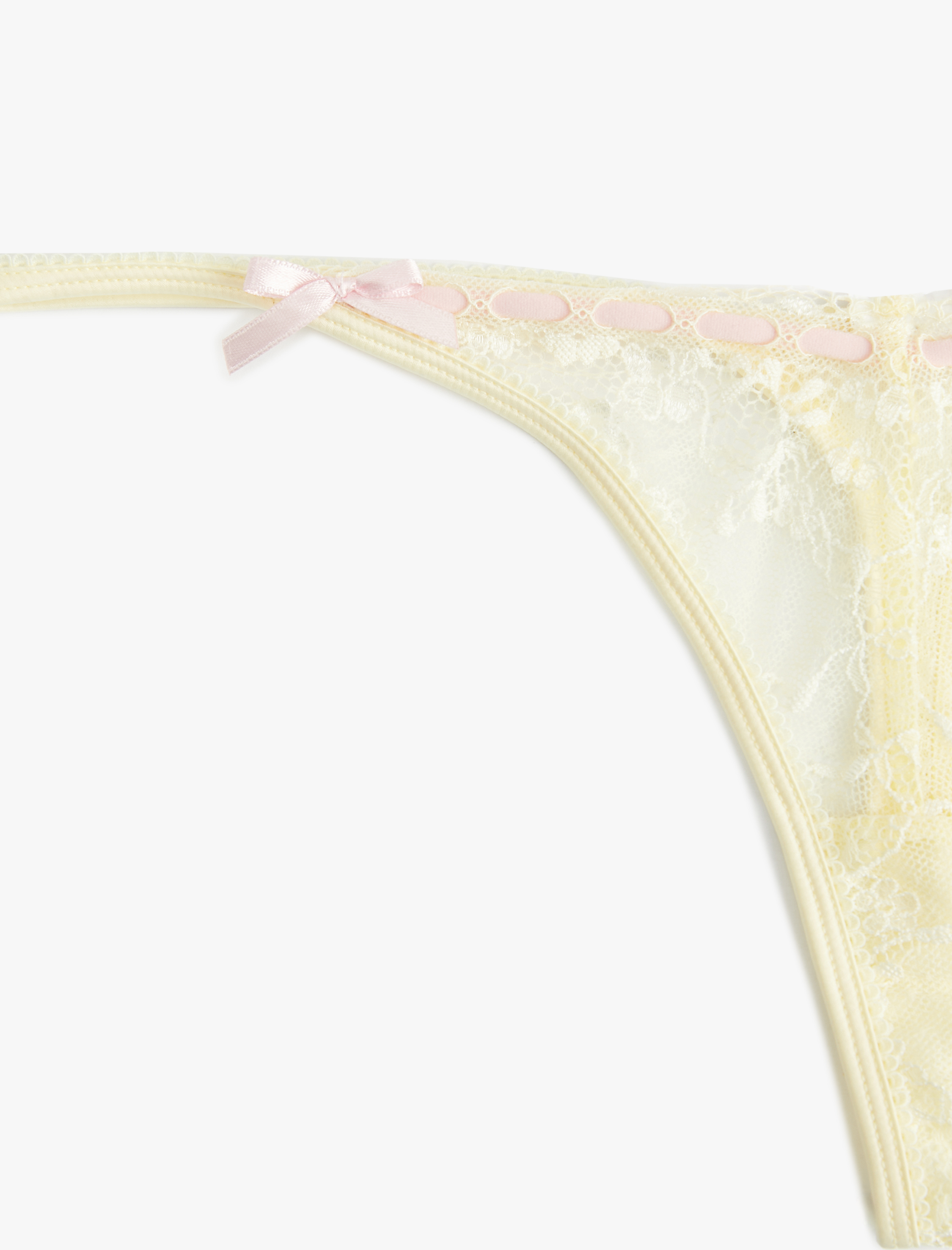   Transparan Fiyonklu Dantelli String Külot