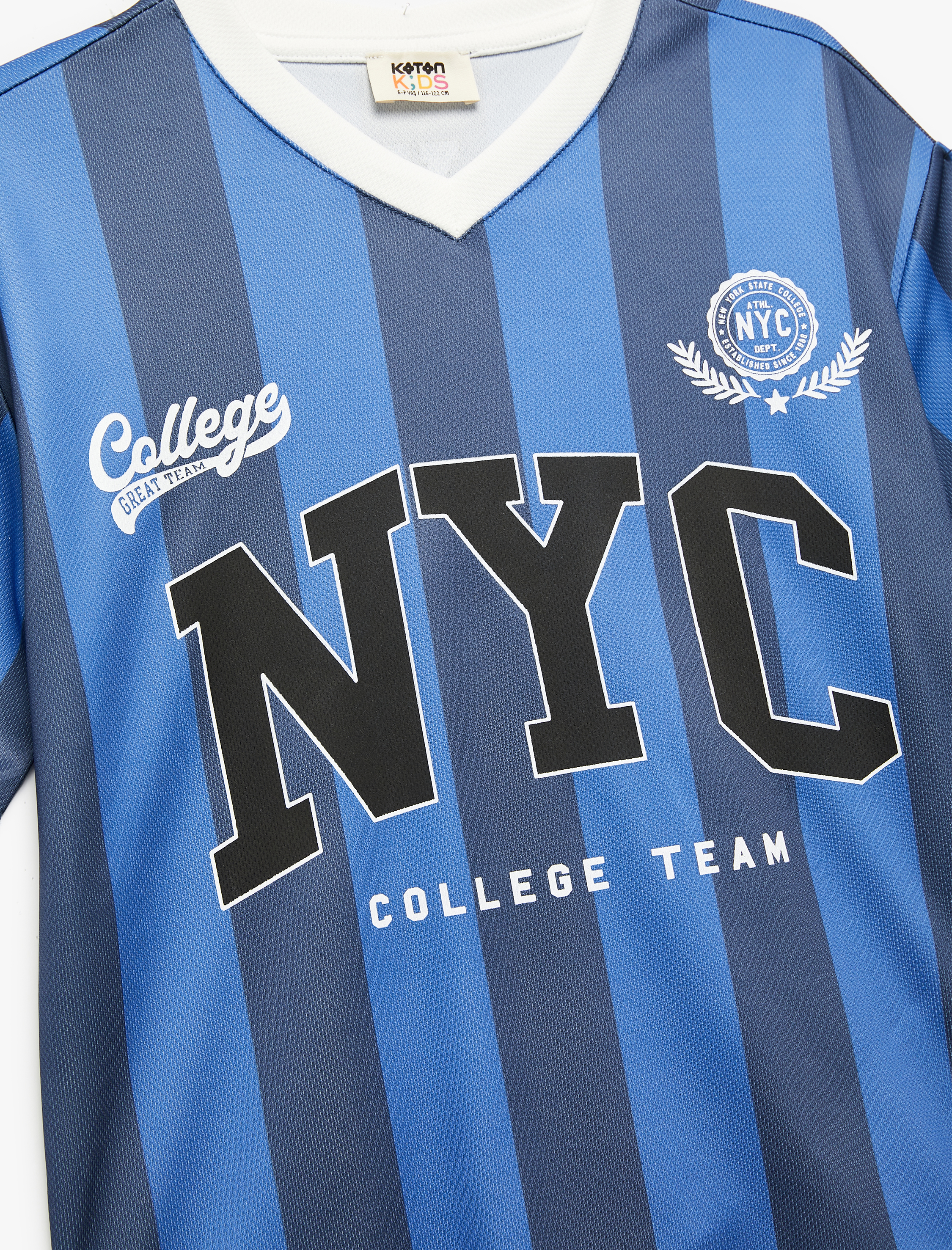  Erkek Çocuk V Yaka Kısa Kollu Baskılı Forma Tişört