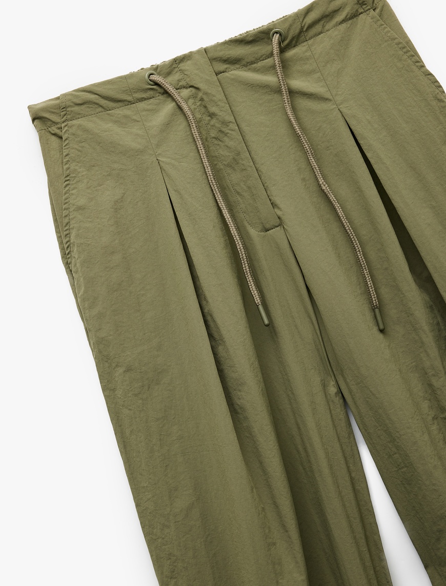   Beli Bağcıklı Düz Paça Rahat Kalıp Cepli Paraşüt Pantolon