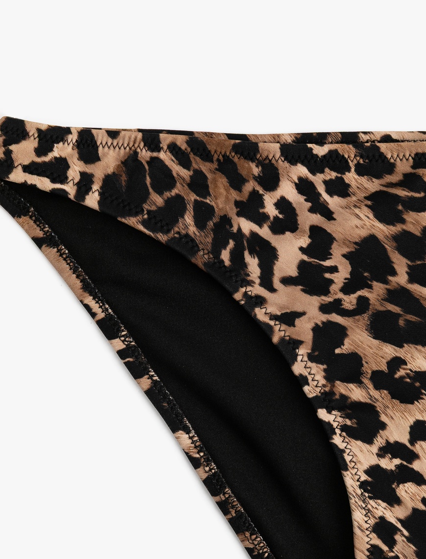   Astarlı Leopar Desenli Bikini Altı