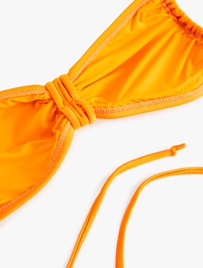 Boyundan Bağlama Detaylı Büzgülü Straplez Bikini Üstü_1