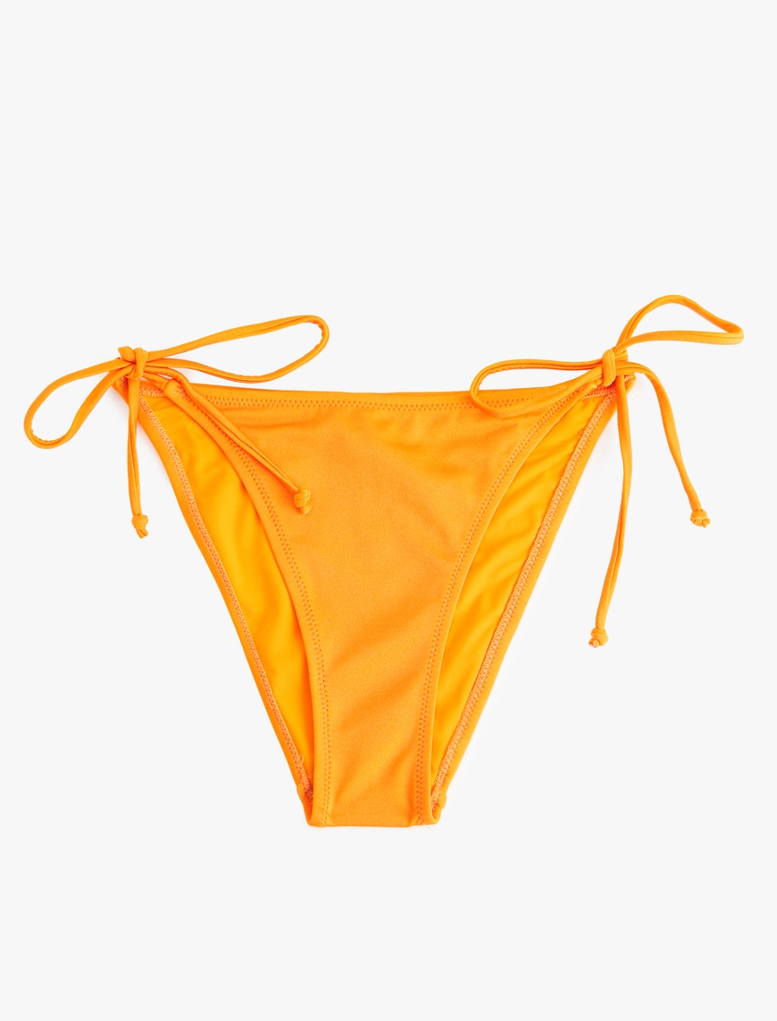   Yanları Bağlamalı İpli Bikini Altı