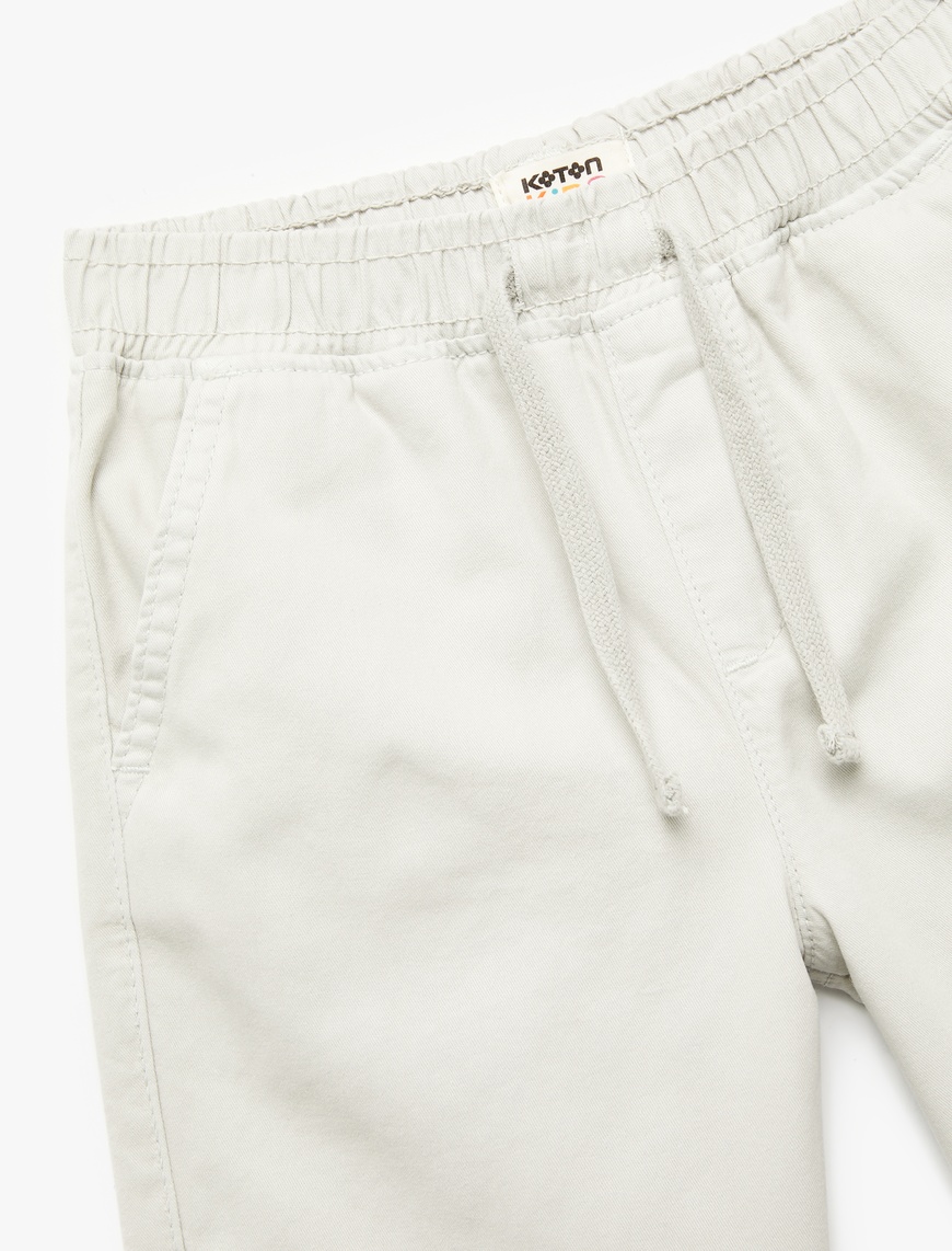  Erkek Çocuk Pamuklu Beli Bağcıklı Regular Fit Cepli Chino Şort