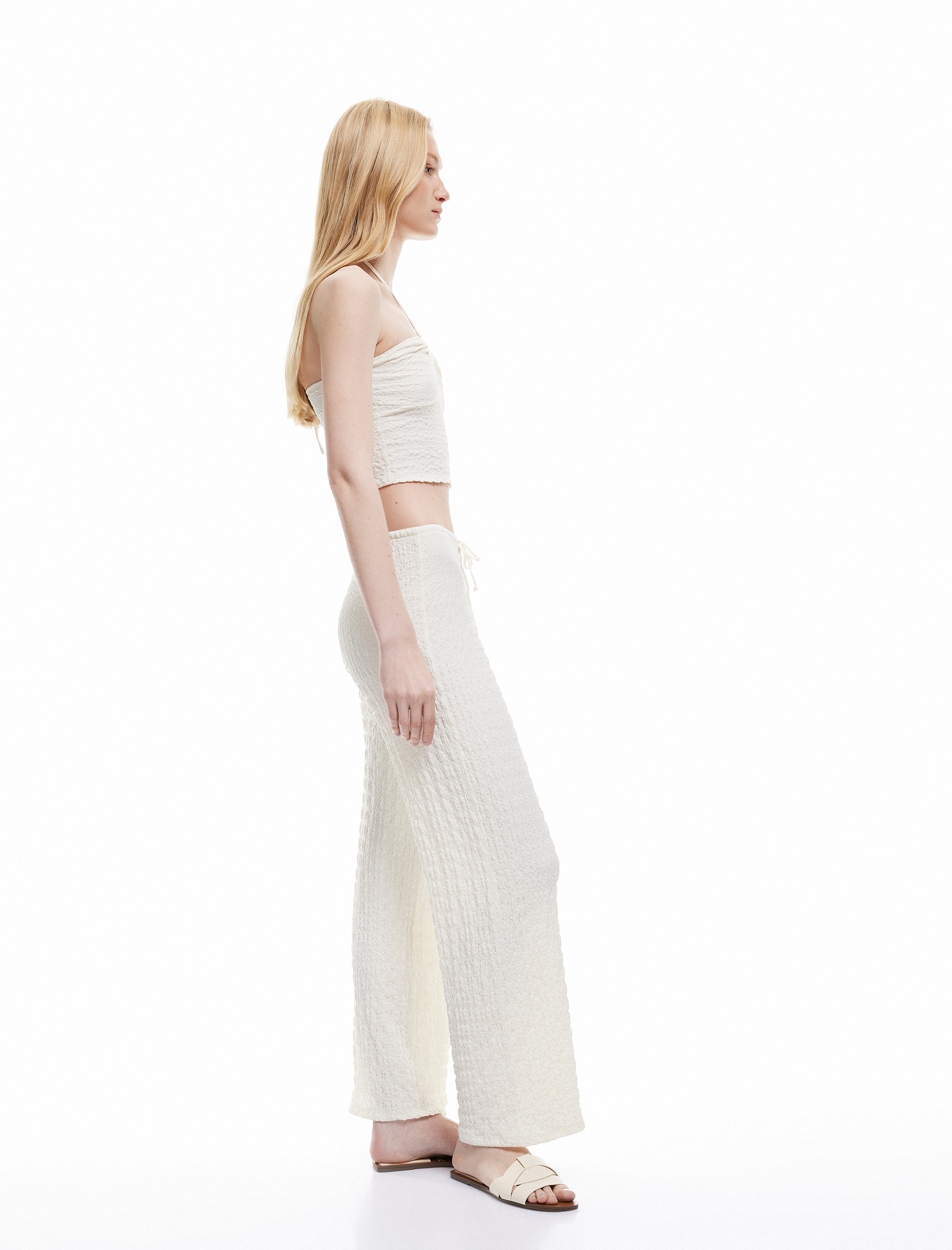   Koton X Şahika Ercümen - Bürümcük Kumaş Dokulu Düz Bol Paça Pantolon