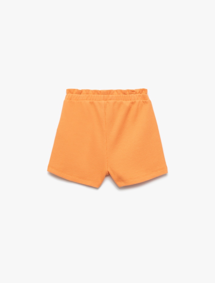 Kız Bebek Pamuklu Dokulu Aplike Detaylı Beli Lastikli Şort