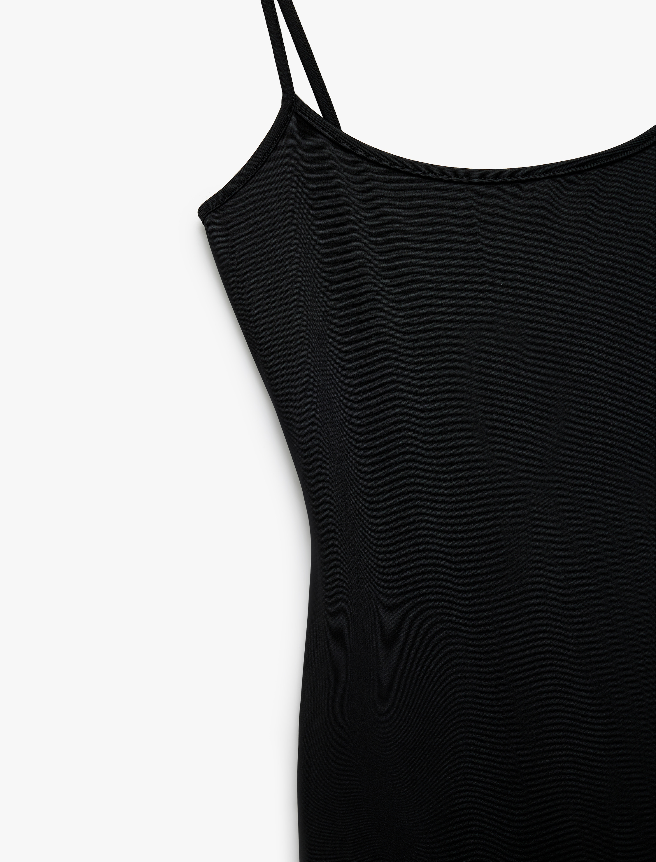   Kolsuz Etek Ucu Tül Detaylı İnce Askılı Uzun Penye Elbise