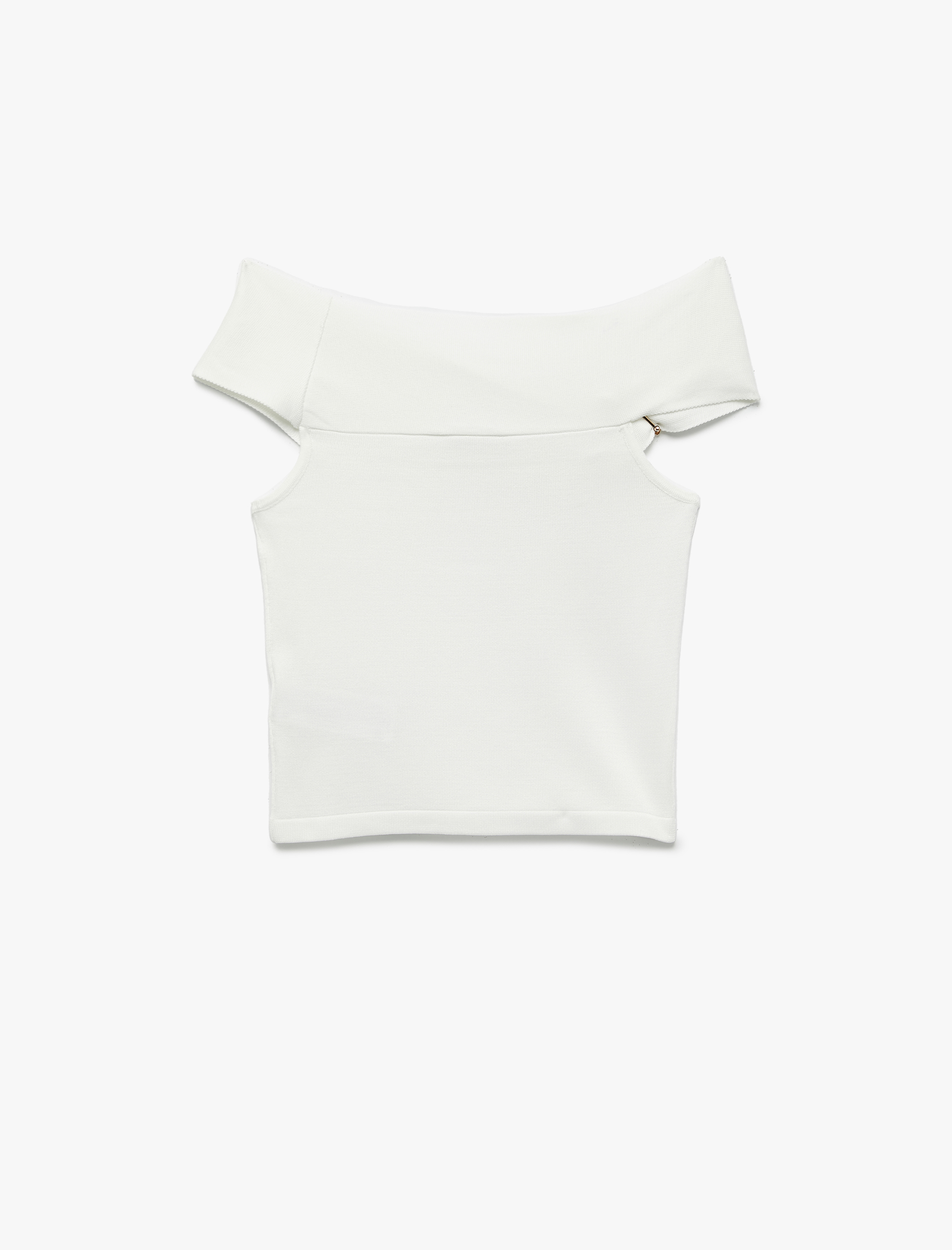   Koton X Melis Ağazat - Metal Aksesuarlı Açık Omuz Madonna Yaka Bluz