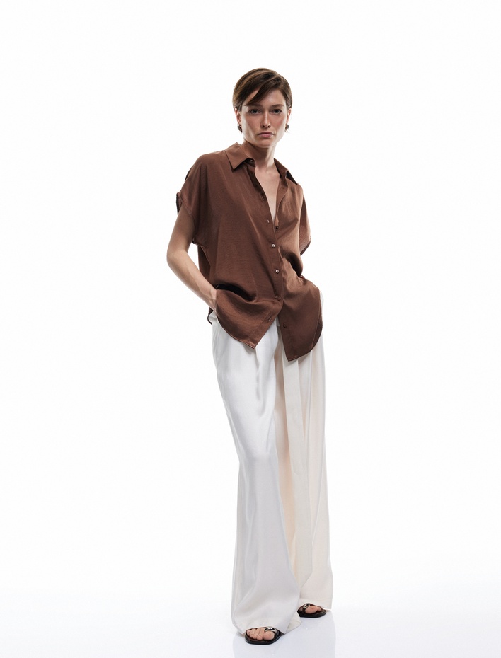  Aerobin Kumaş Klasik Yaka Kolsuz Düğmeli Saten Gömlek