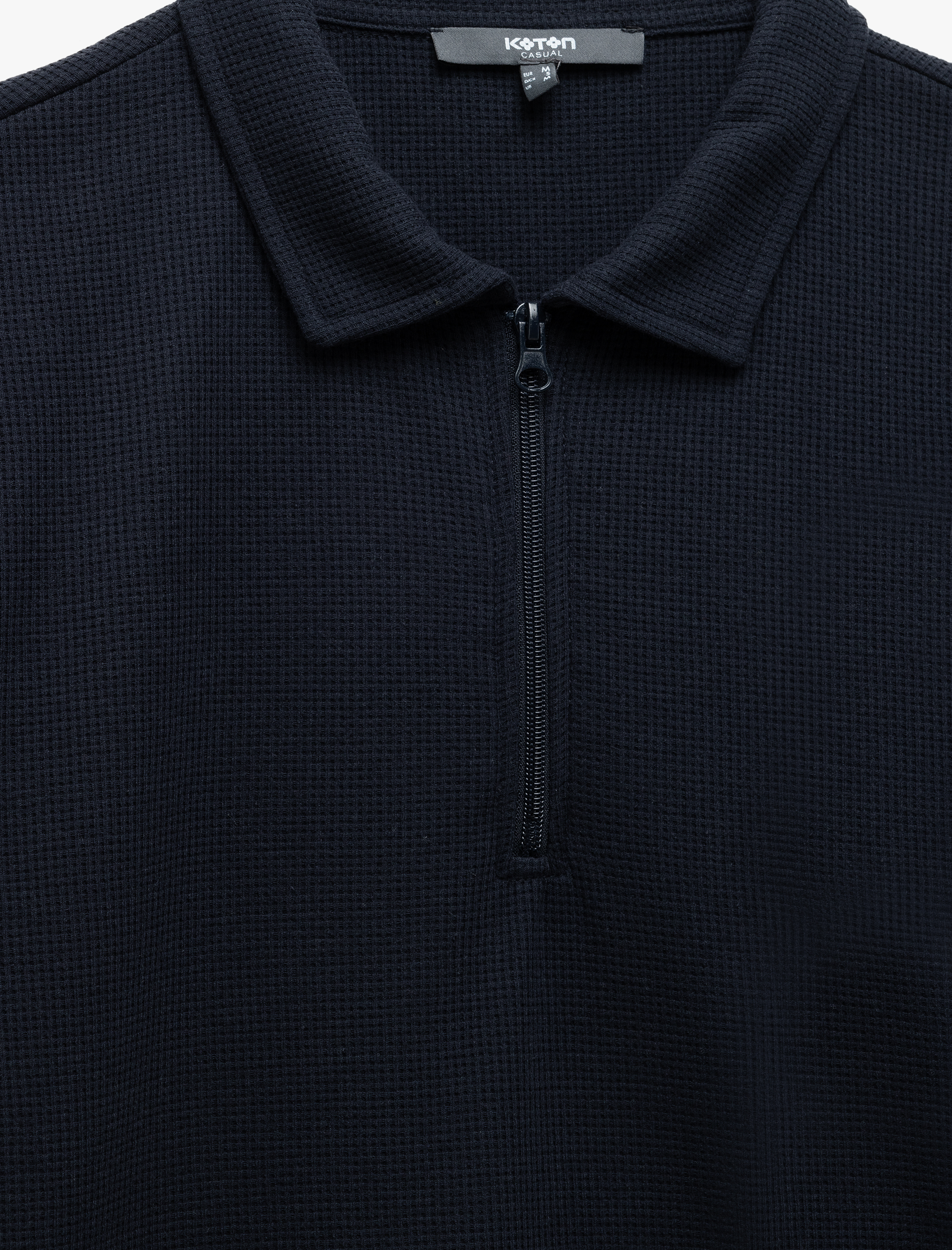   Kısa Kollu Waffle Dokulu Regular Fit Basic Yarım Fermuarlı Polo Yaka Tişört