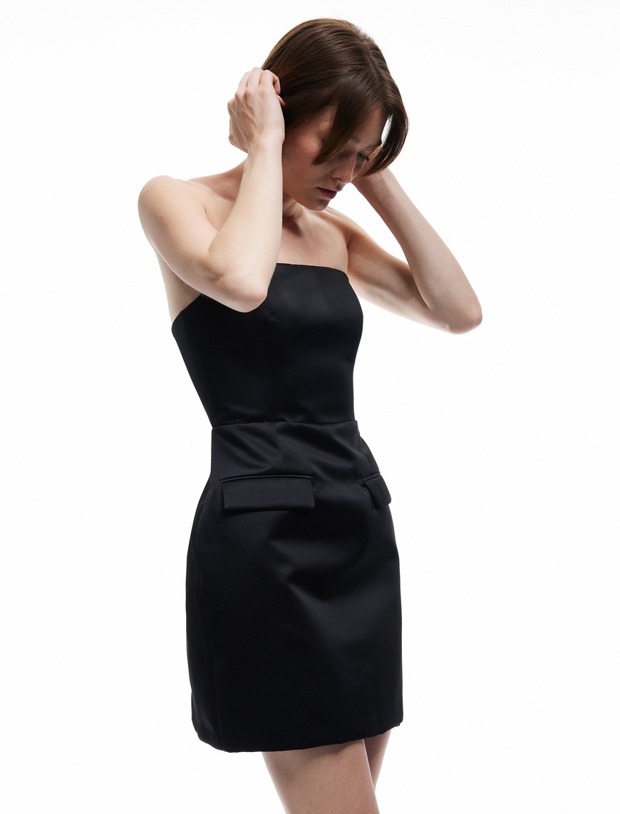   Straplez Yaka Cep Detaylı Saten Bodycon Kolsuz Dar Kesim Mini Abiye Elbise