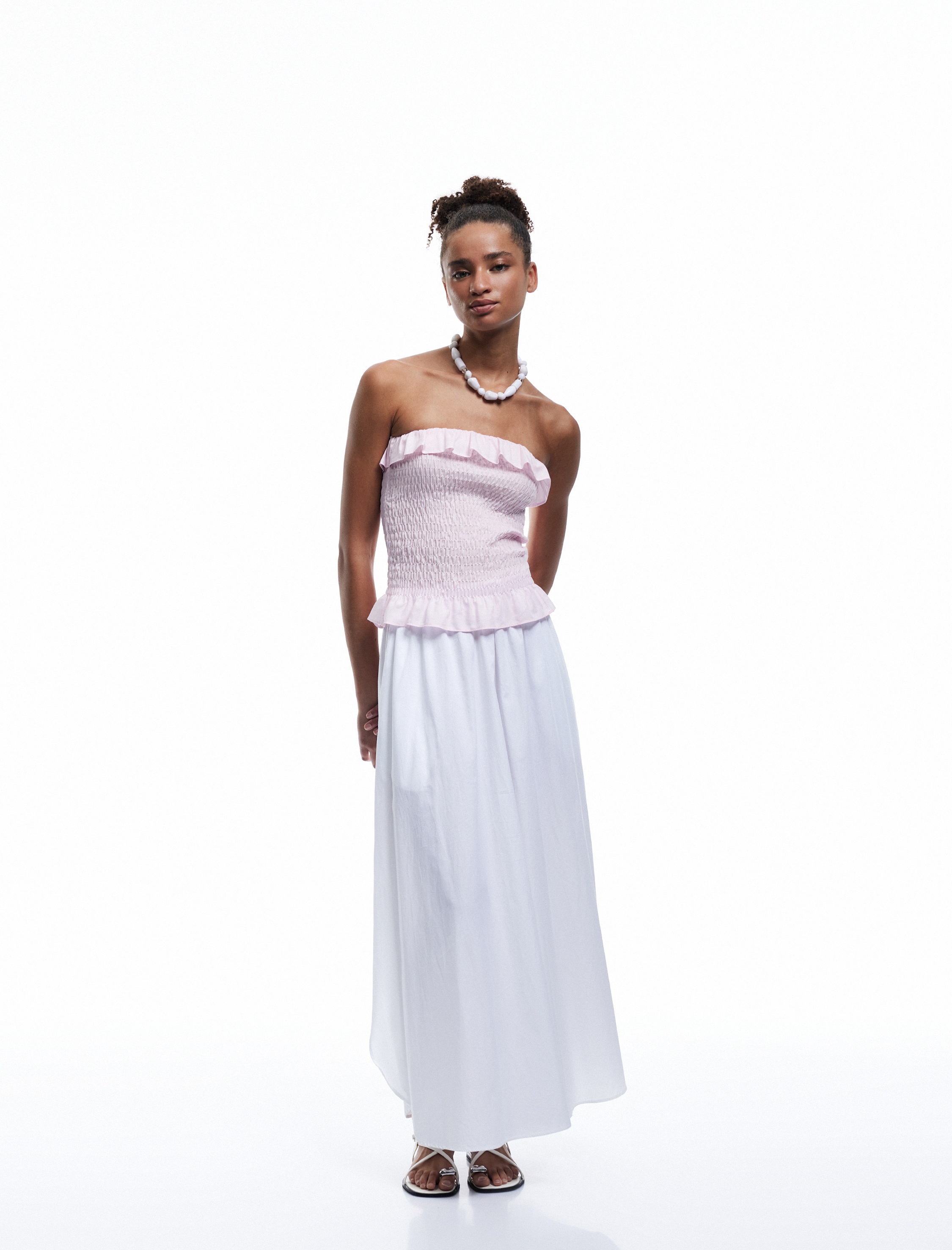   Pamuklu Fırfırlı Gipeli Straplez Yaka Kolsuz Crop Bluz