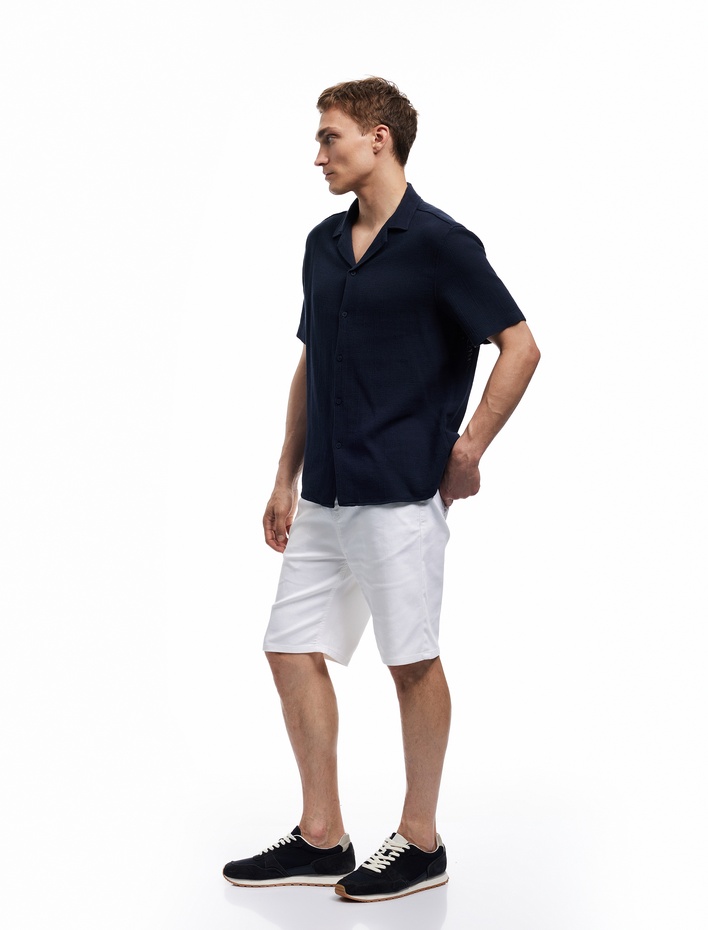  Apaş Yaka Regular Fit Pamuklu Düğmeli Kısa Kollu Gömlek