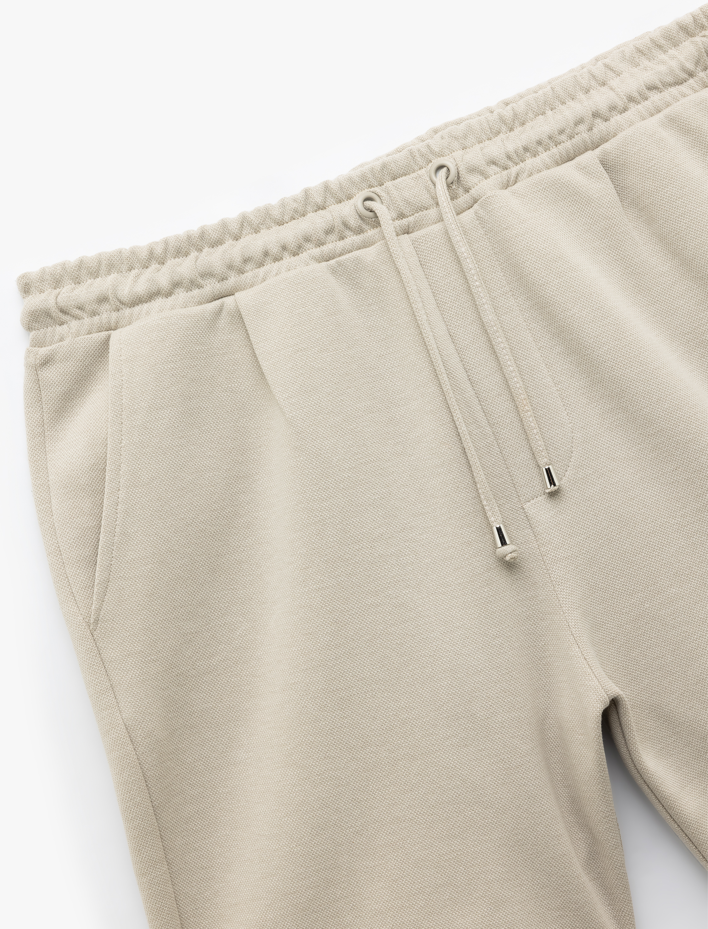 Bermuda Pike Kumaş Pileli Beli Bağcıklı Şort